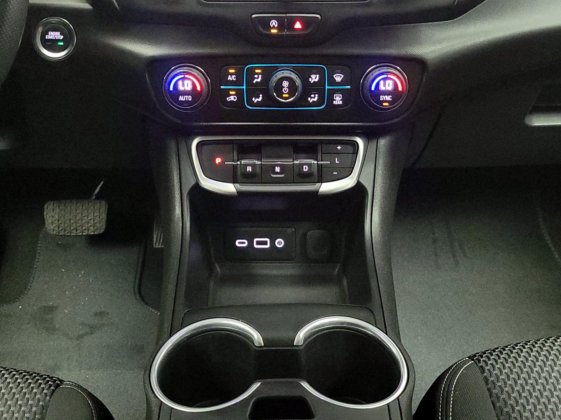 Thumbnail: 2022 GMC Terrain - 17