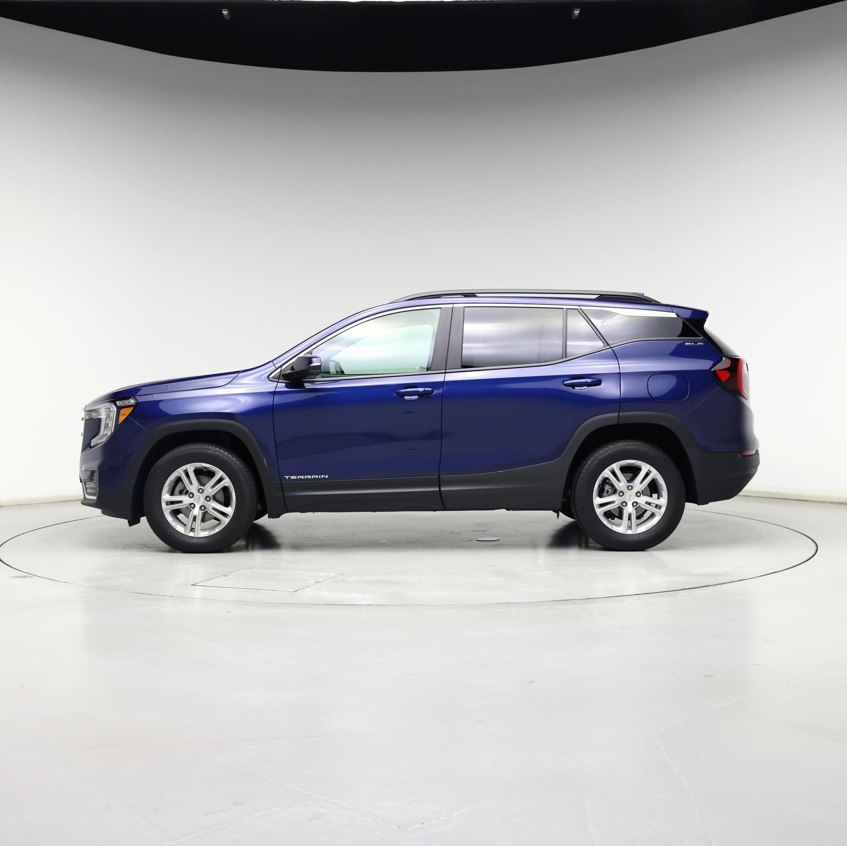 Thumbnail: 2022 GMC Terrain - 3