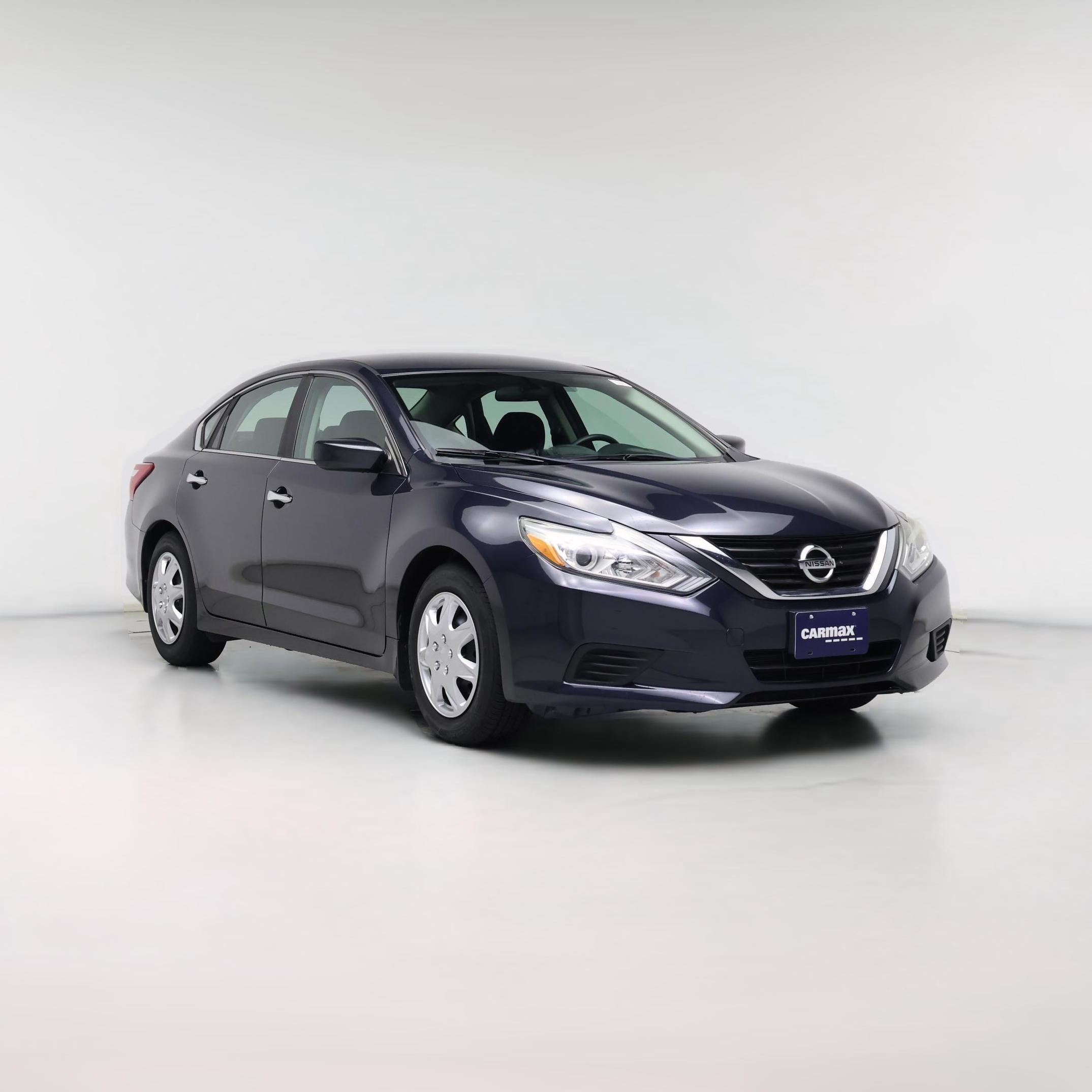 Thumbnail: 2017 Nissan Altima - 1