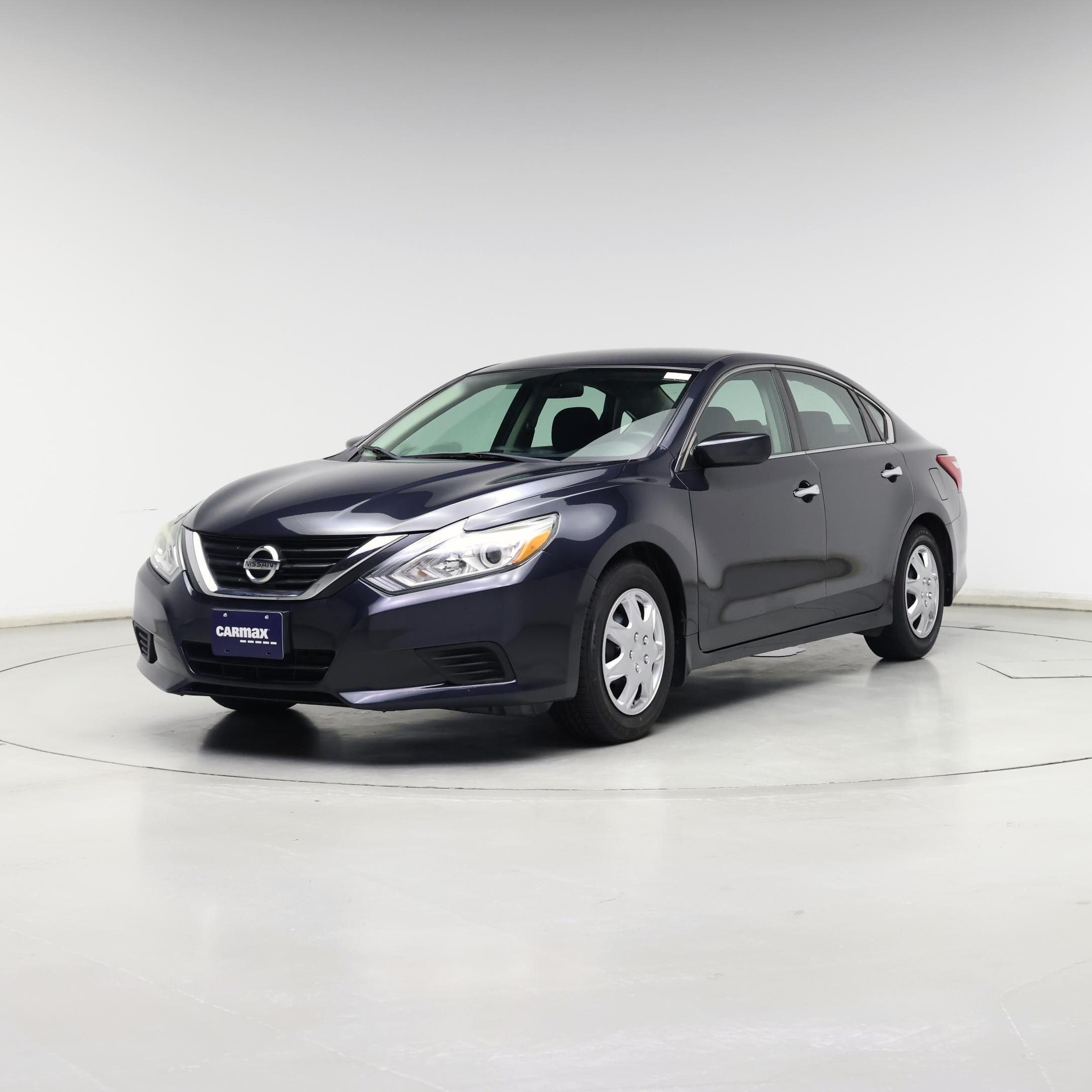 Thumbnail: 2017 Nissan Altima - 4