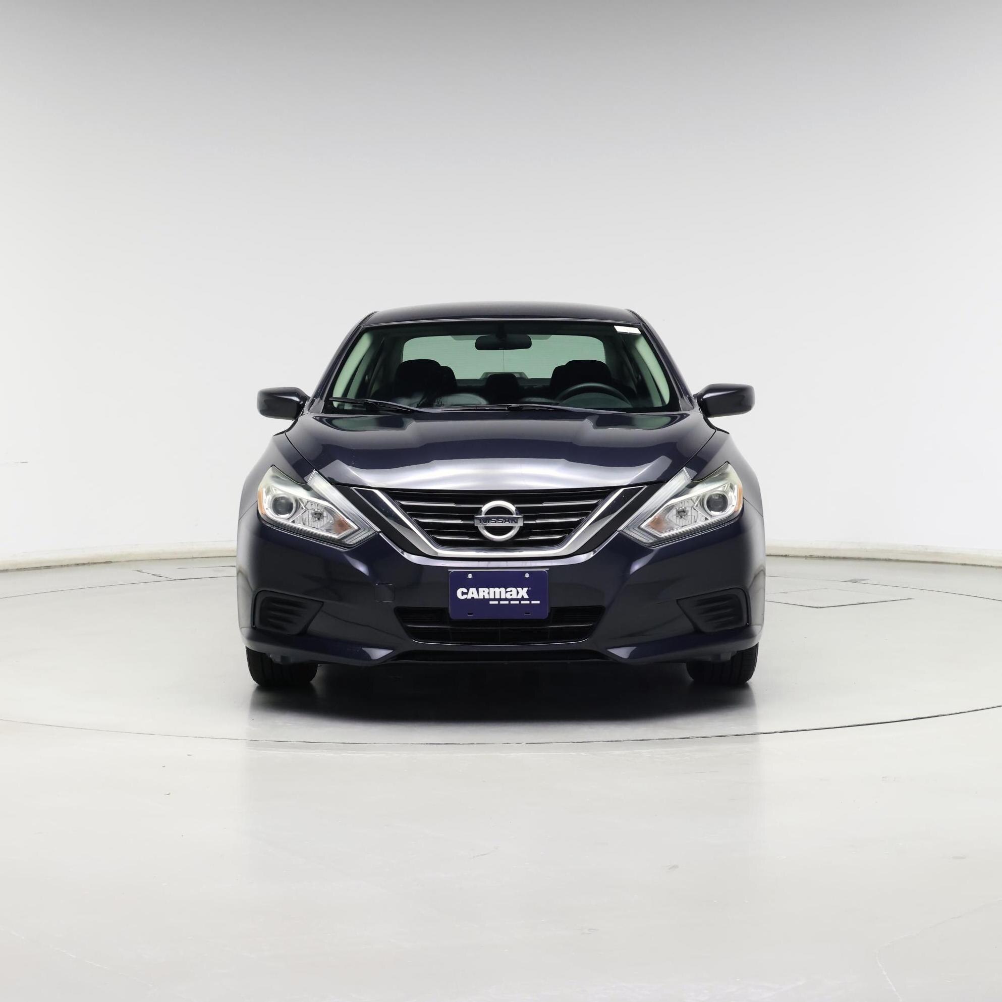Thumbnail: 2017 Nissan Altima - 5