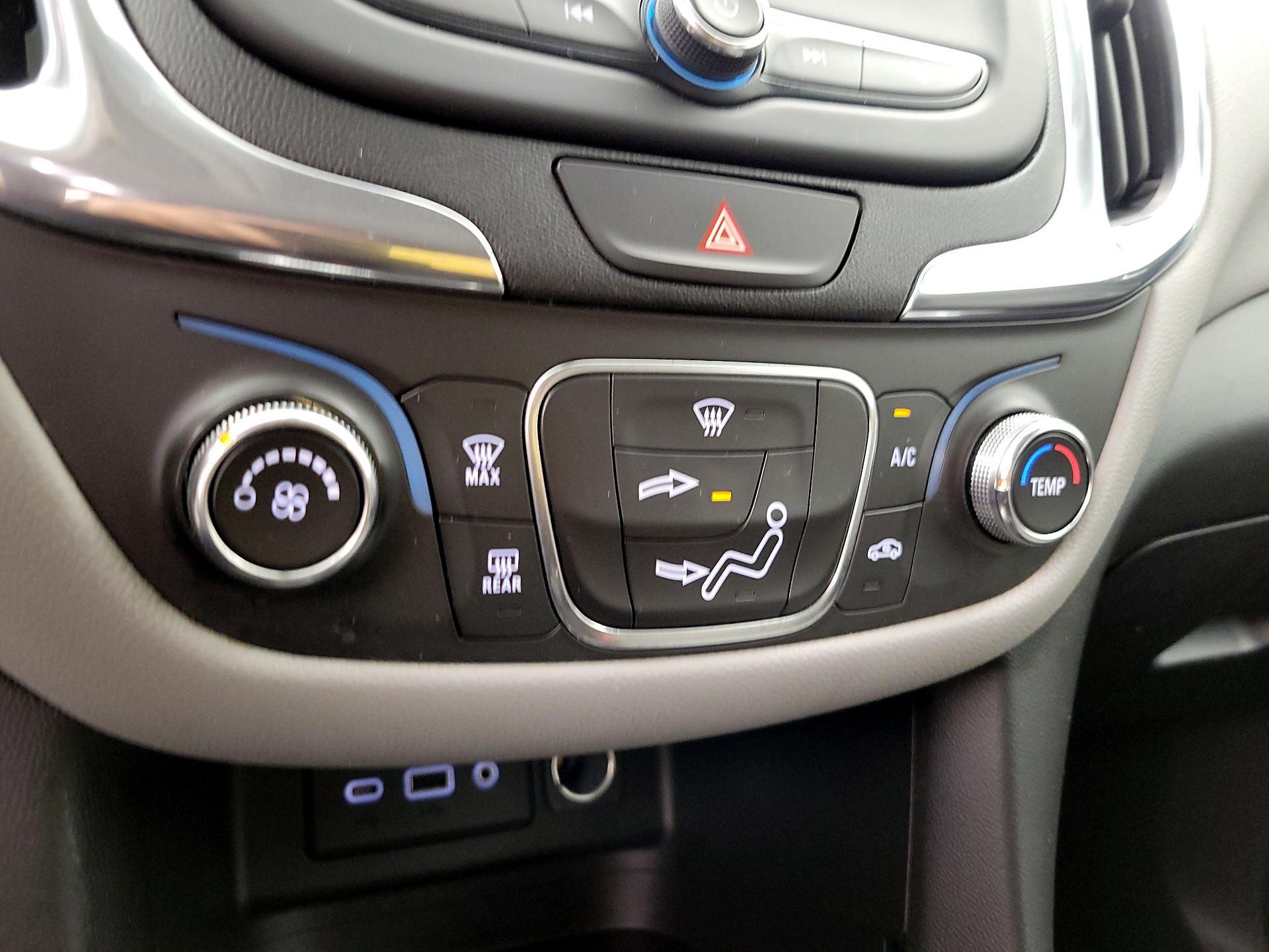 Thumbnail: 2019 Chevrolet Equinox - 16