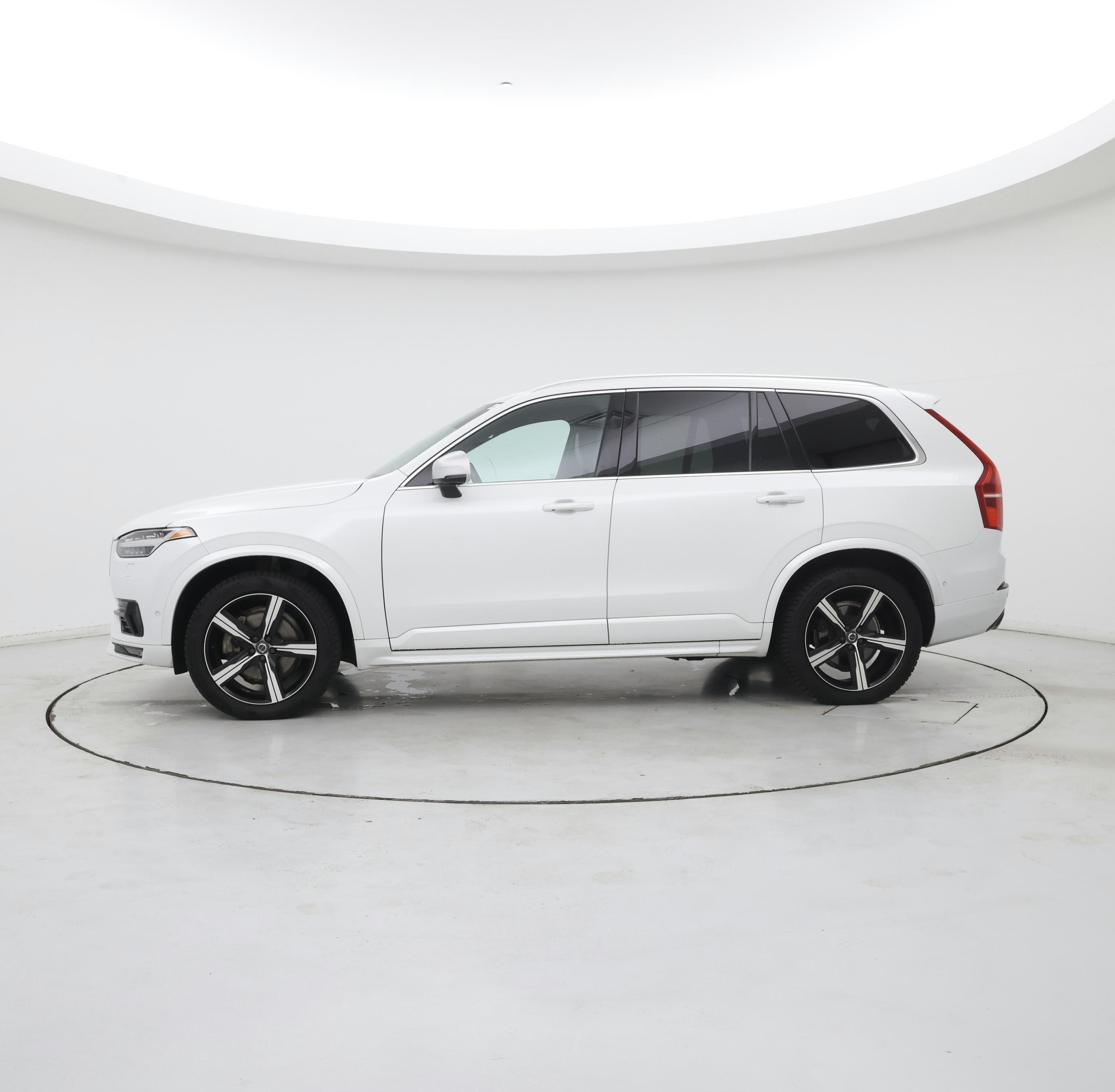 Thumbnail: 2019 Volvo XC90 - 3