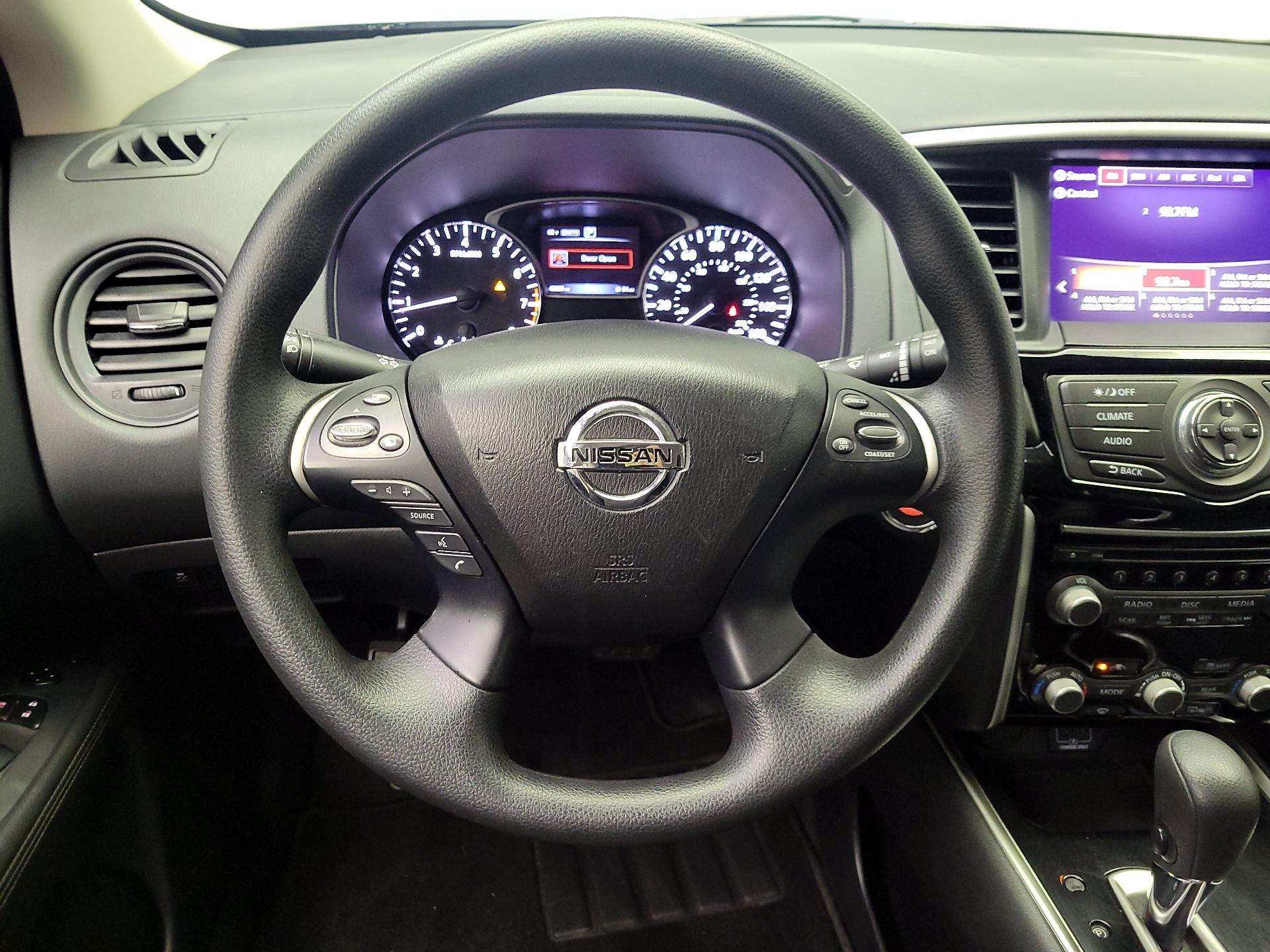 Thumbnail: 2020 Nissan Pathfinder - 10