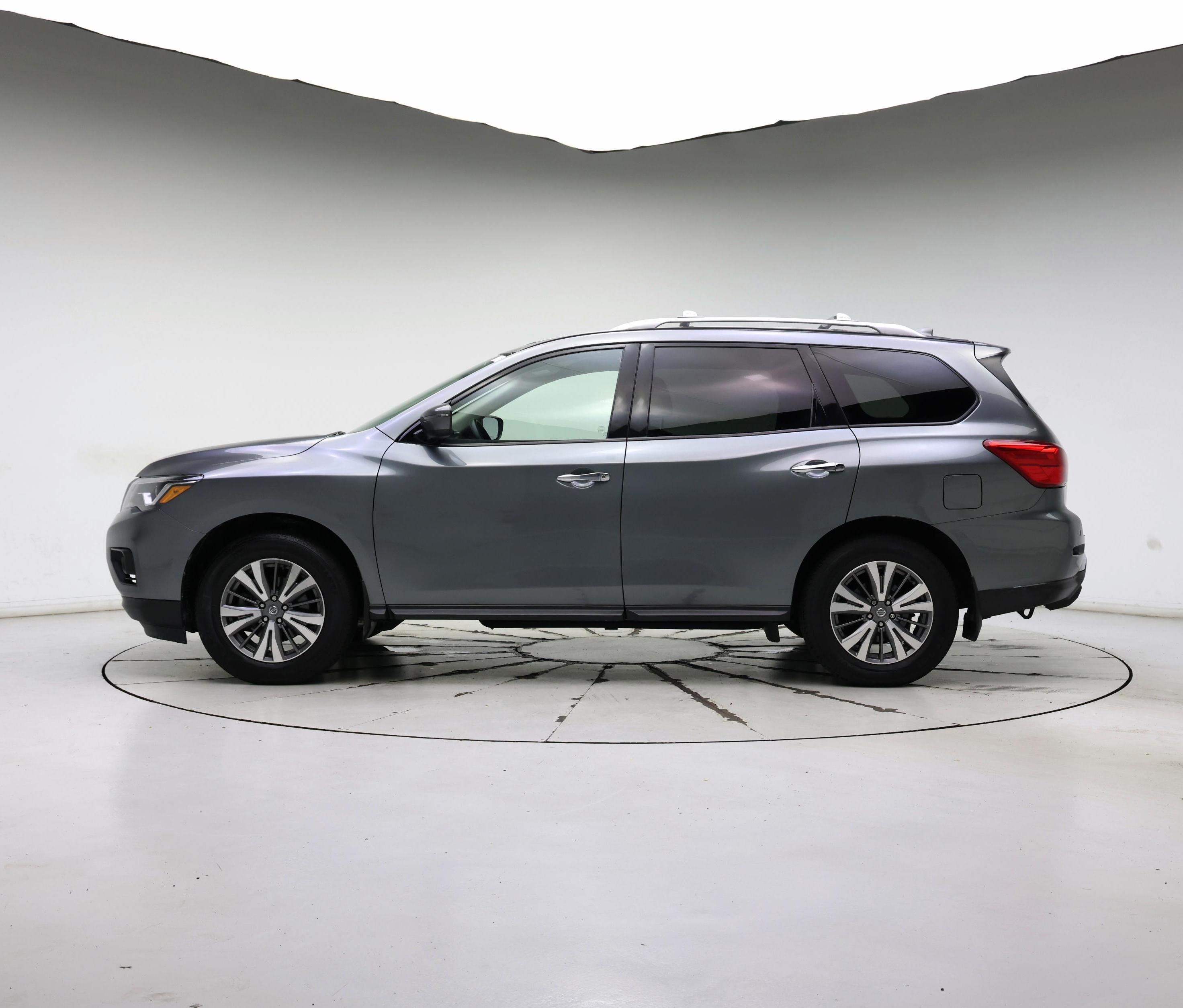 Thumbnail: 2020 Nissan Pathfinder - 3