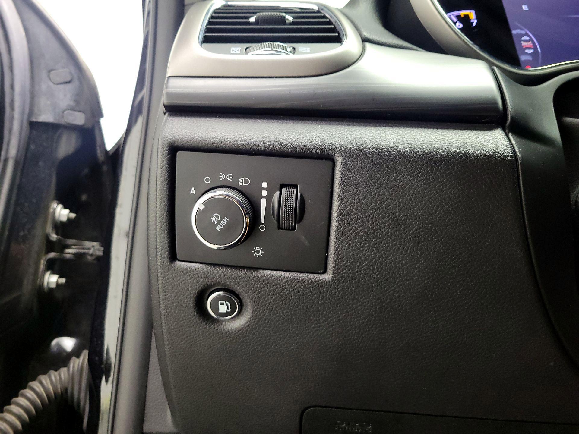Thumbnail: 2019 Jeep Grand Cherokee - 13