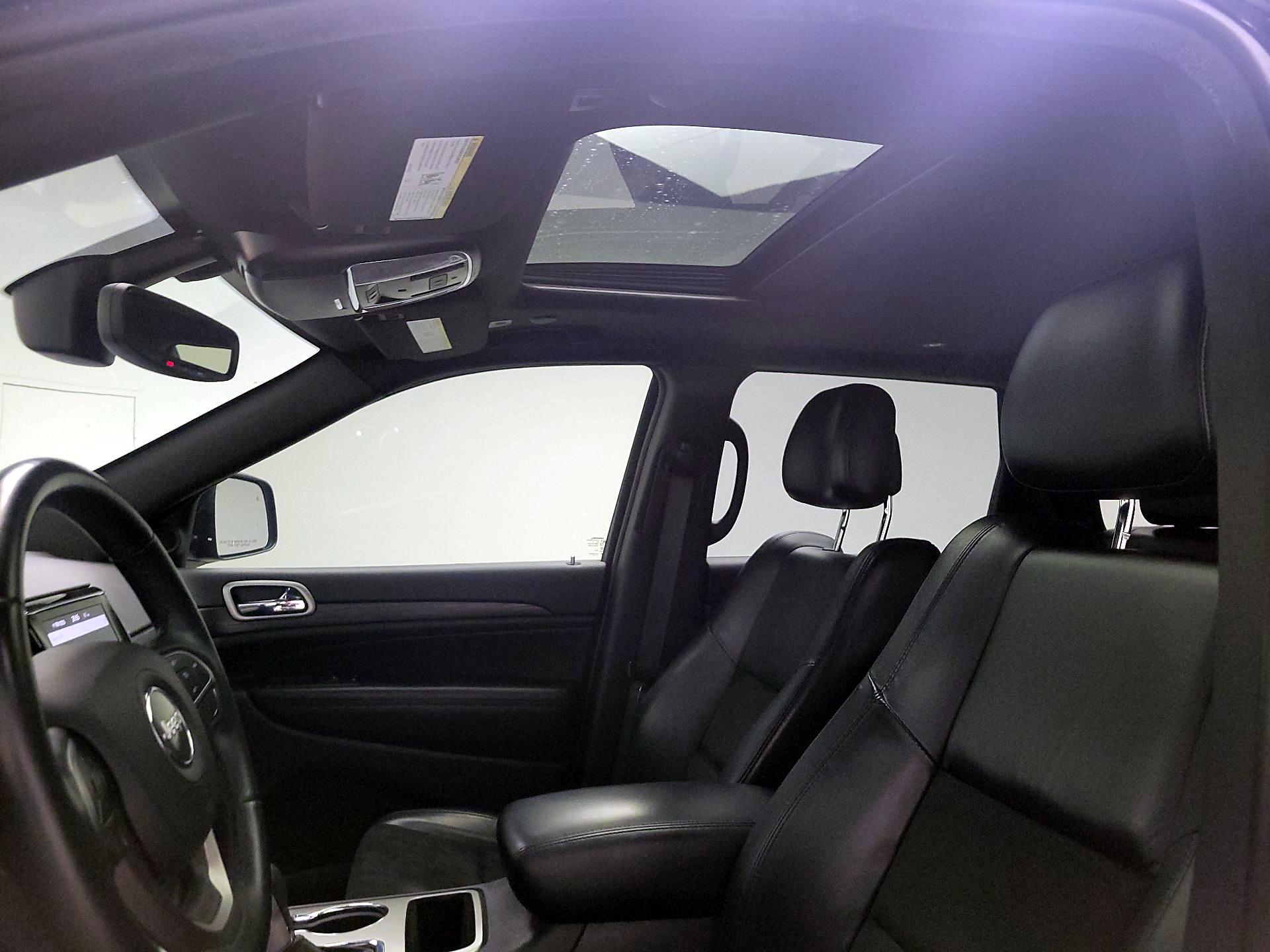 Thumbnail: 2019 Jeep Grand Cherokee - 20