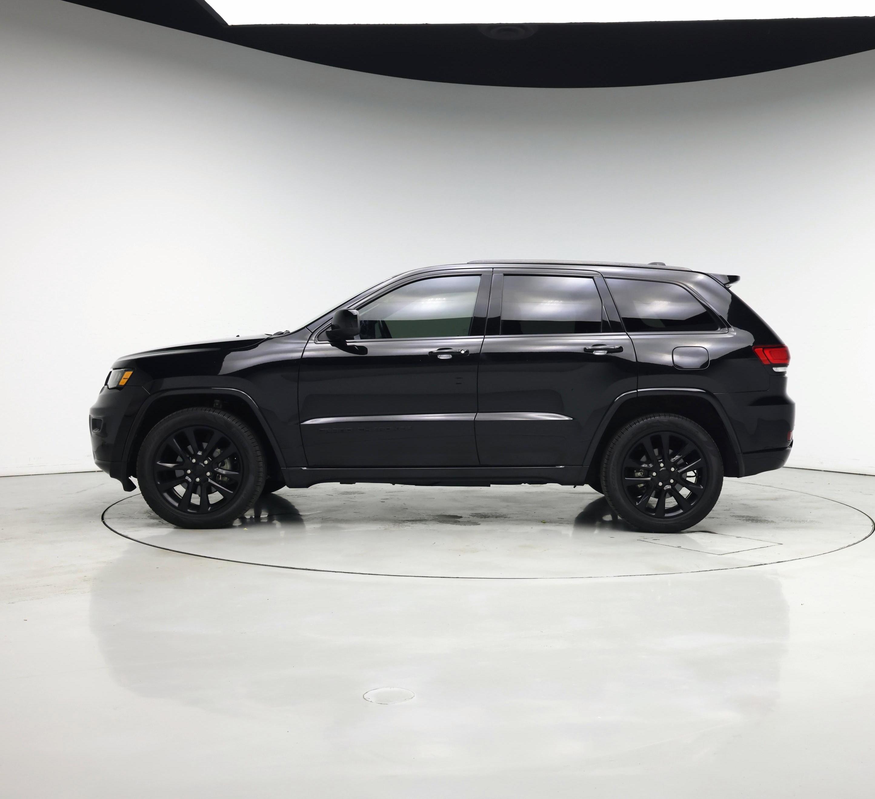 Thumbnail: 2019 Jeep Grand Cherokee - 3