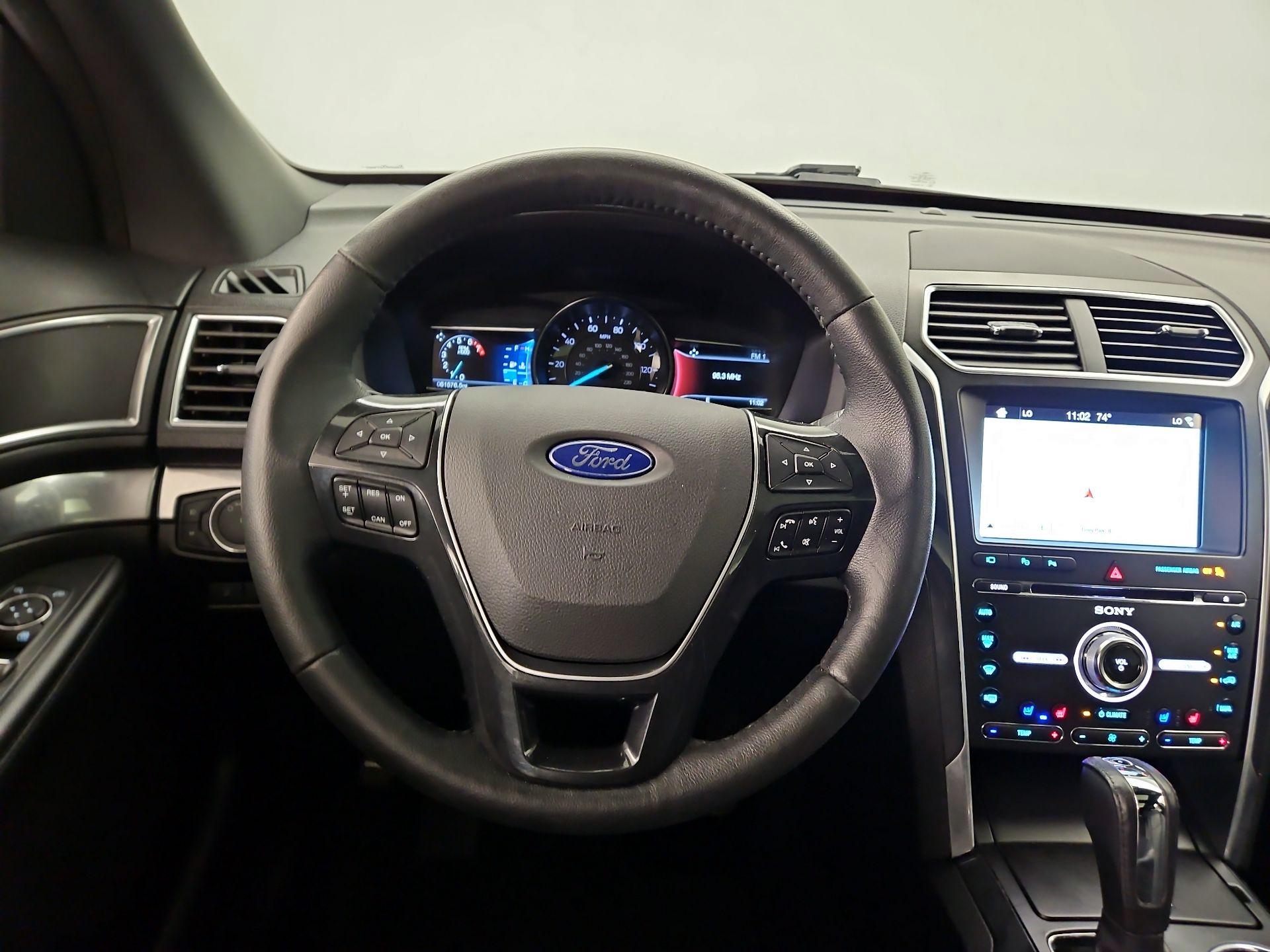Thumbnail: 2017 Ford Explorer - 10