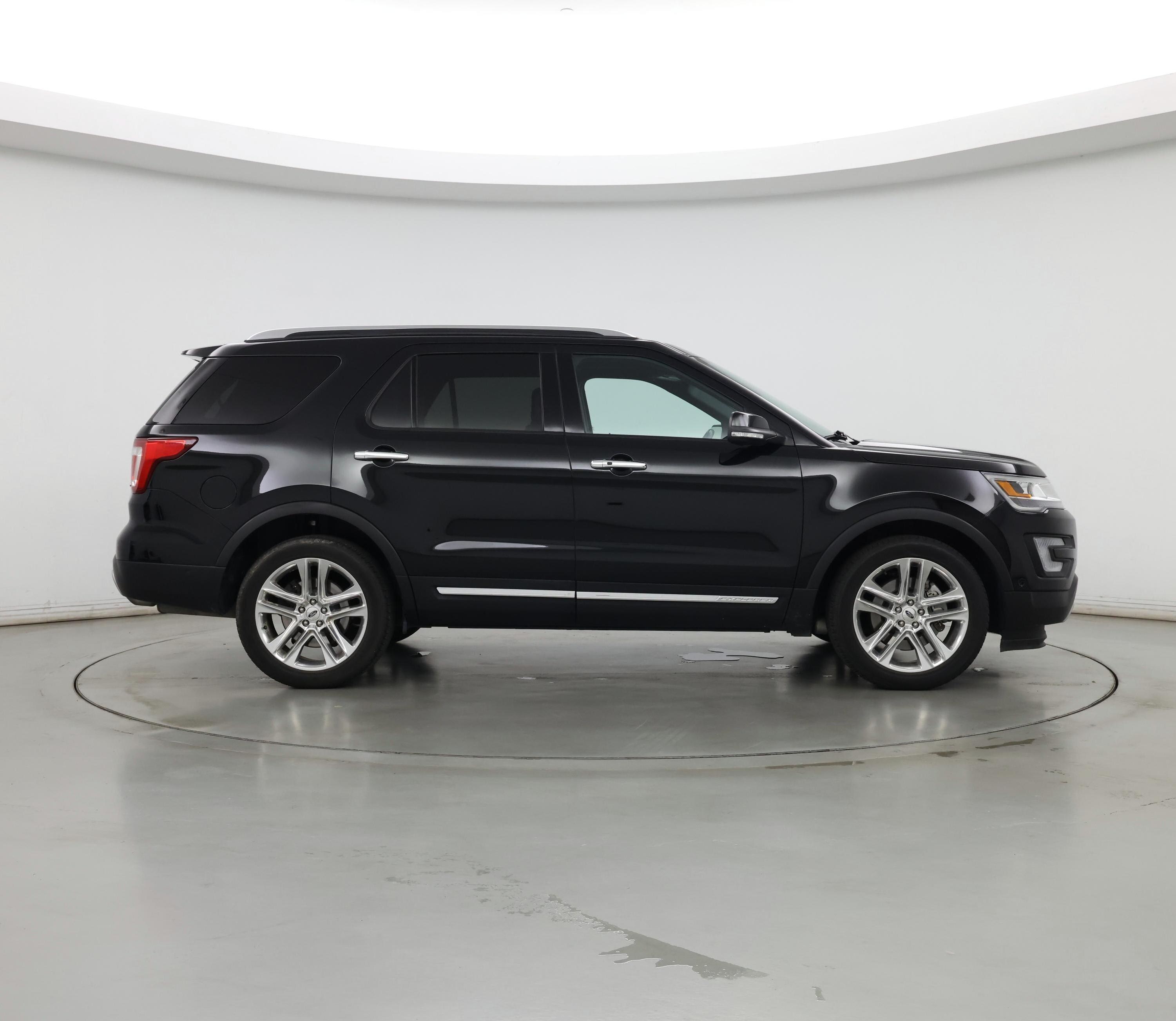 Thumbnail: 2017 Ford Explorer - 7