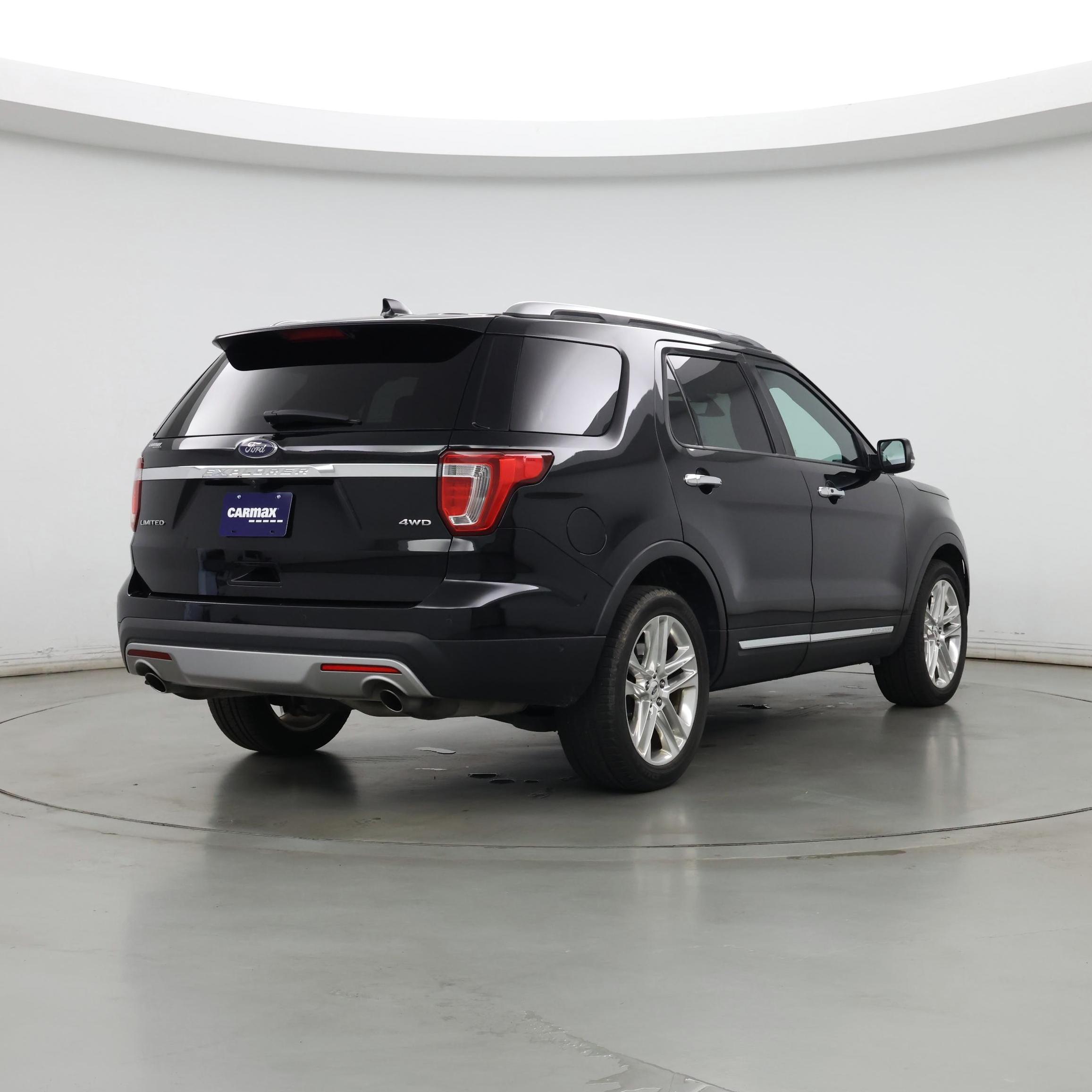 Thumbnail: 2017 Ford Explorer - 8