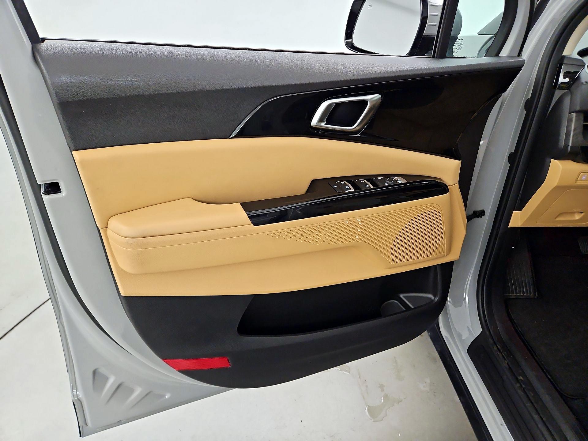 Thumbnail: 2024 Kia Carnival - 12