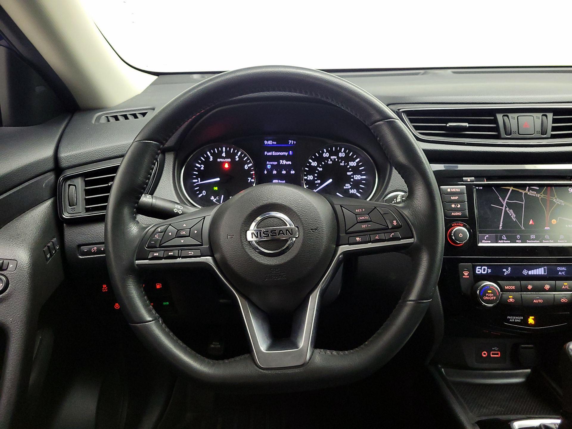 Thumbnail: 2018 Nissan Rogue - 10