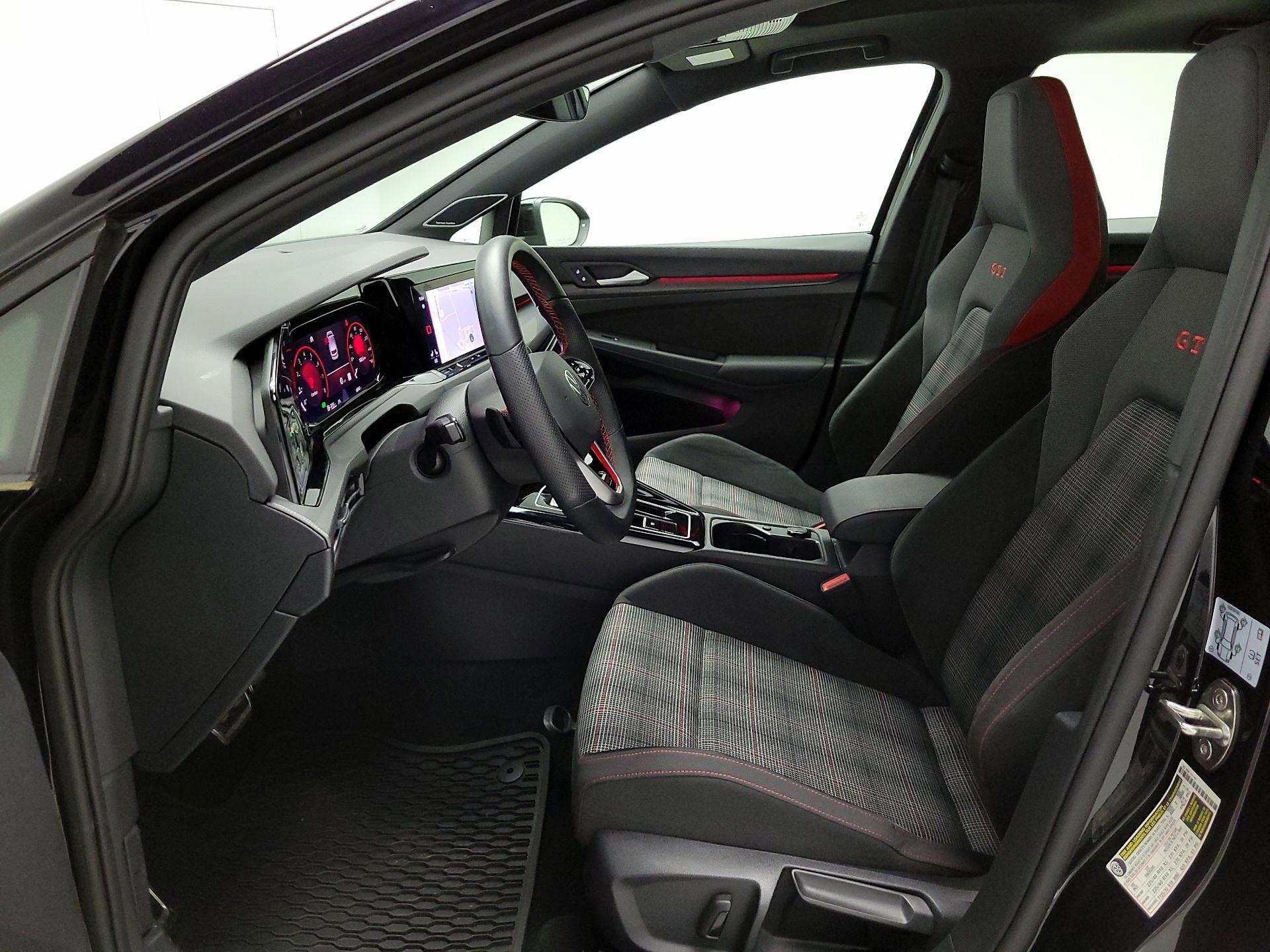 Thumbnail: 2024 Volkswagen Golf - 11