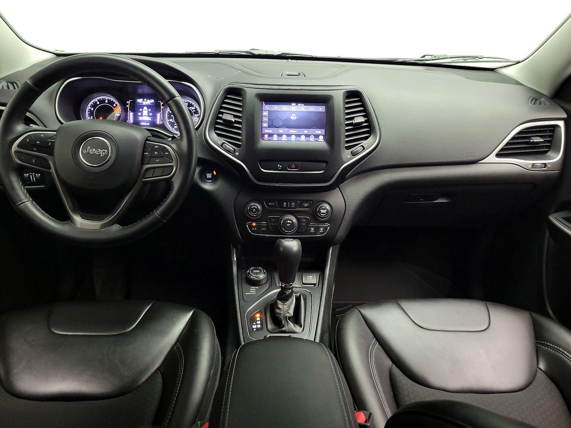 Thumbnail: 2019 Jeep Cherokee - 9