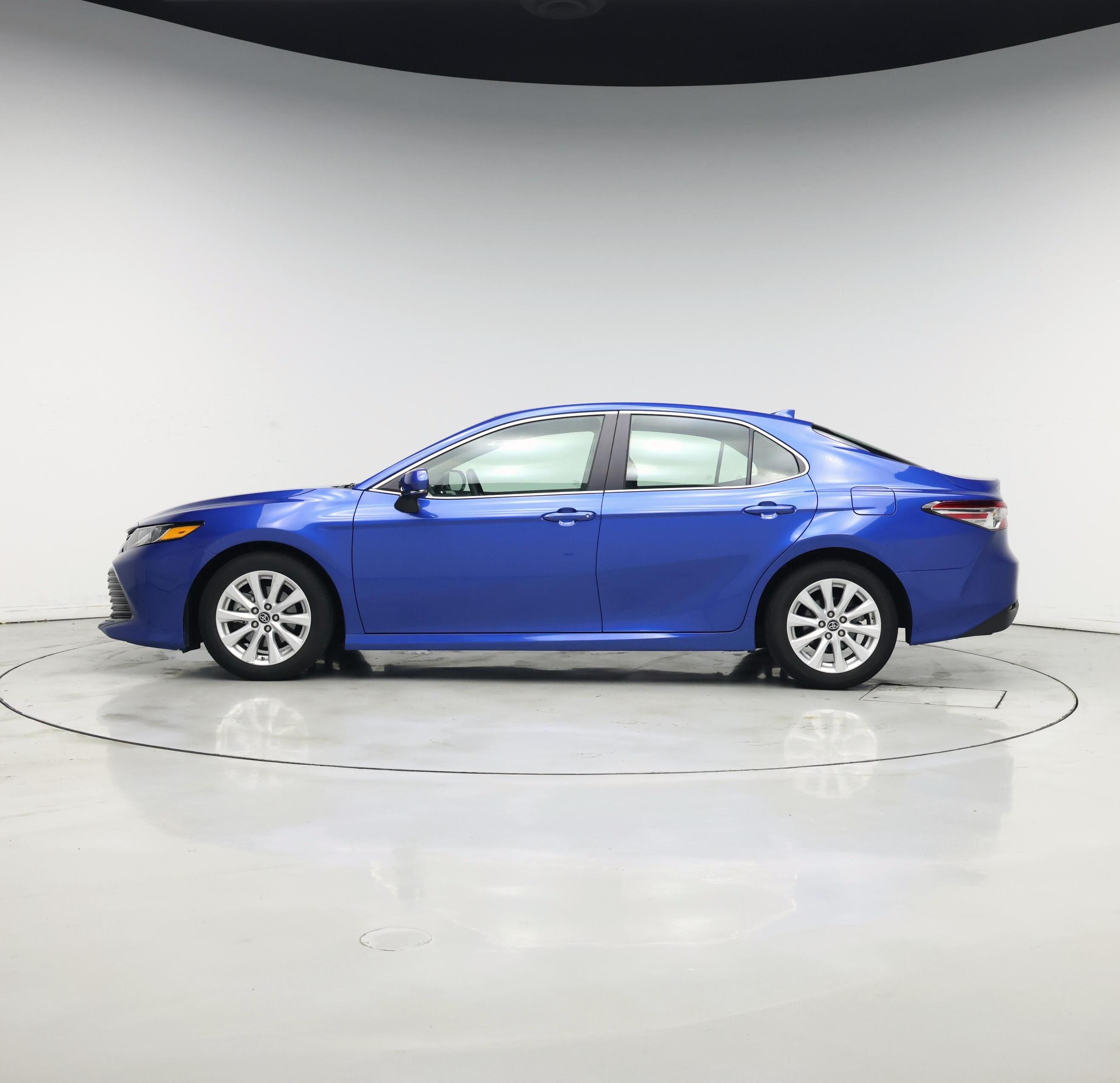 Thumbnail: 2019 Toyota Camry - 3