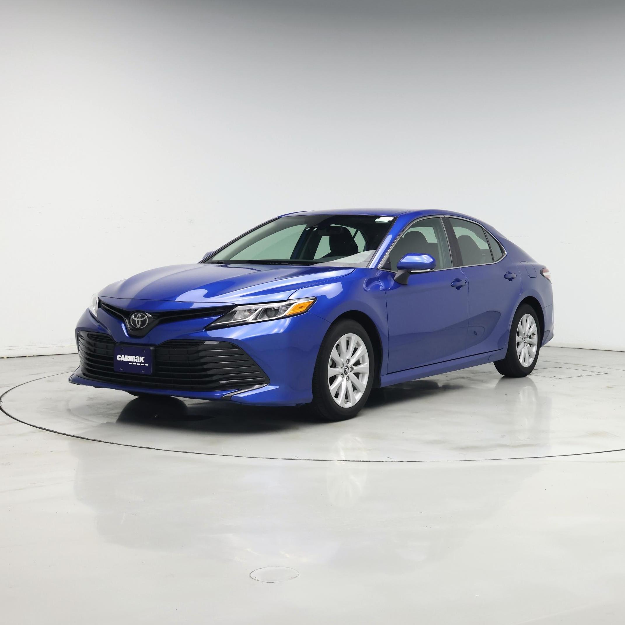 Thumbnail: 2019 Toyota Camry - 4