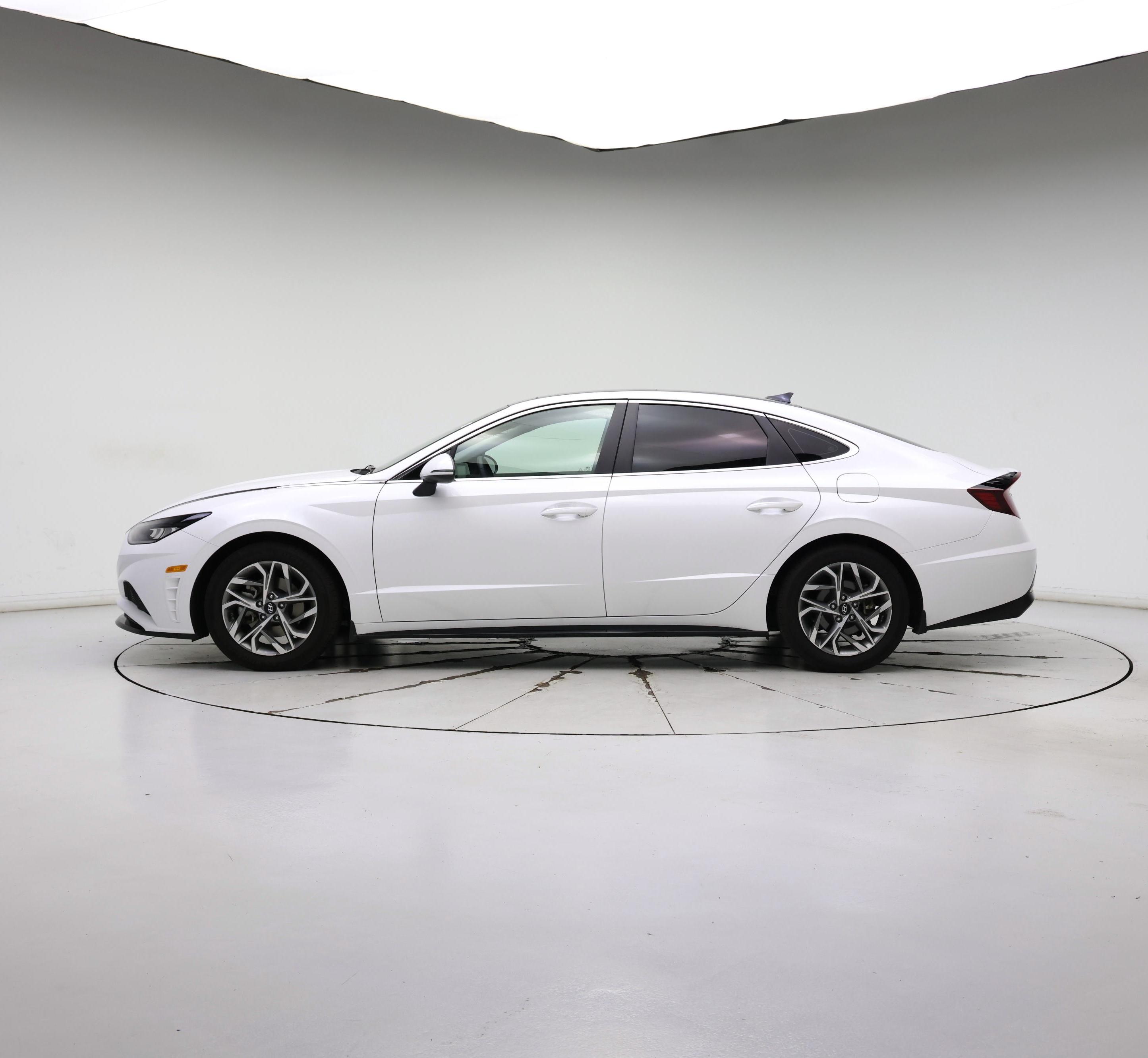 Thumbnail: 2022 Hyundai Sonata - 3