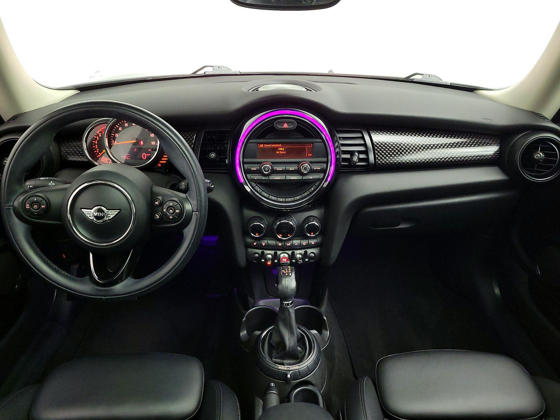 Thumbnail: 2016 MINI Cooper Hardtop - 9