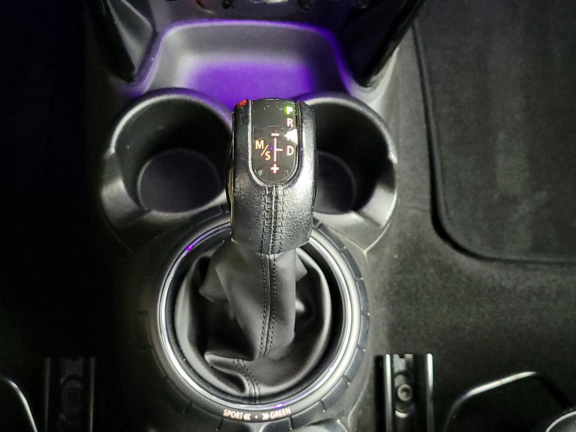 Thumbnail: 2016 MINI Cooper Hardtop - 16