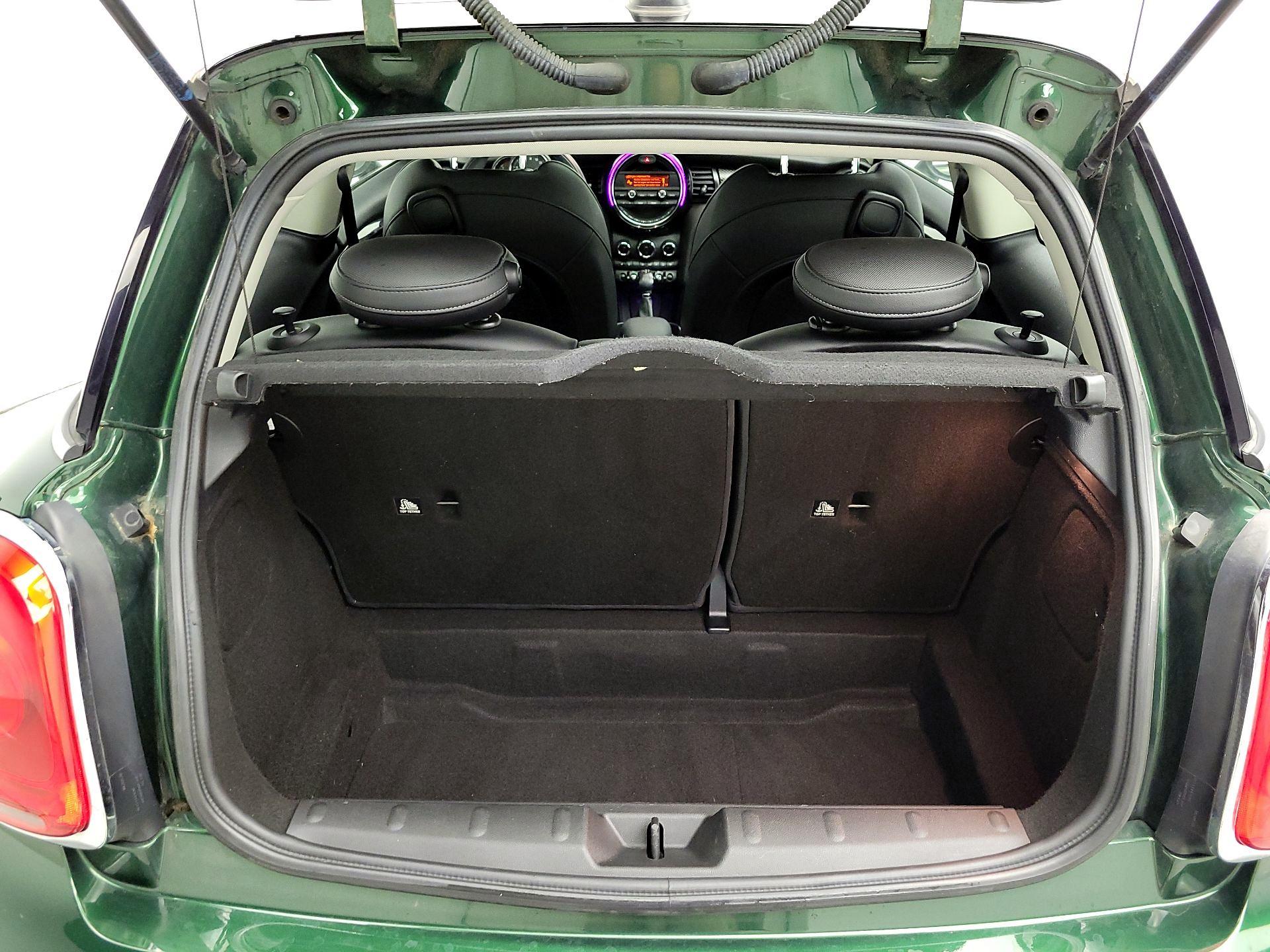 Thumbnail: 2016 MINI Cooper Hardtop - 19