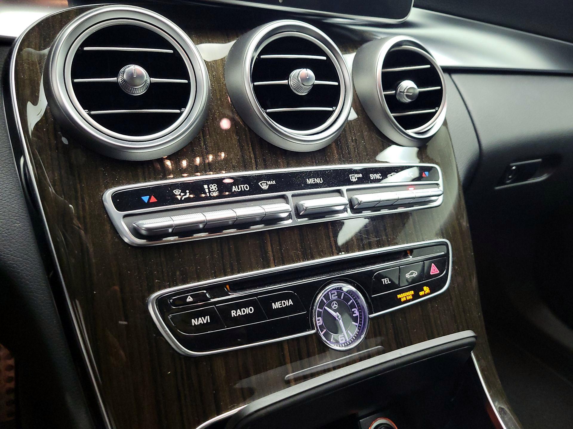 Thumbnail: 2015 Mercedes-Benz C-Class - 15