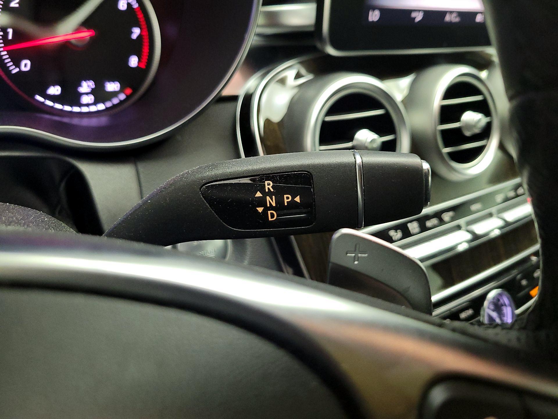 Thumbnail: 2015 Mercedes-Benz C-Class - 16