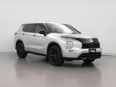 Silver 2022 Mitsubishi Outlander Black Edition