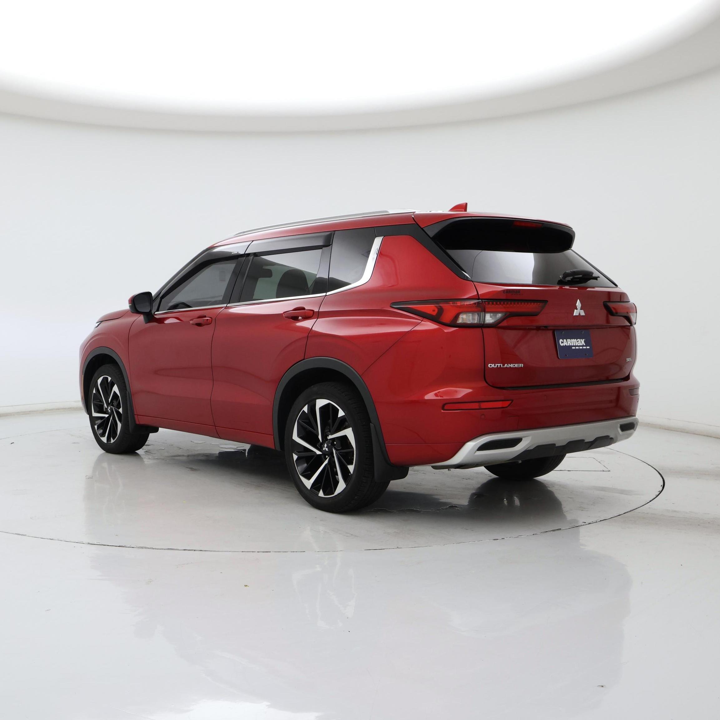Thumbnail: 2022 Mitsubishi Outlander - 2