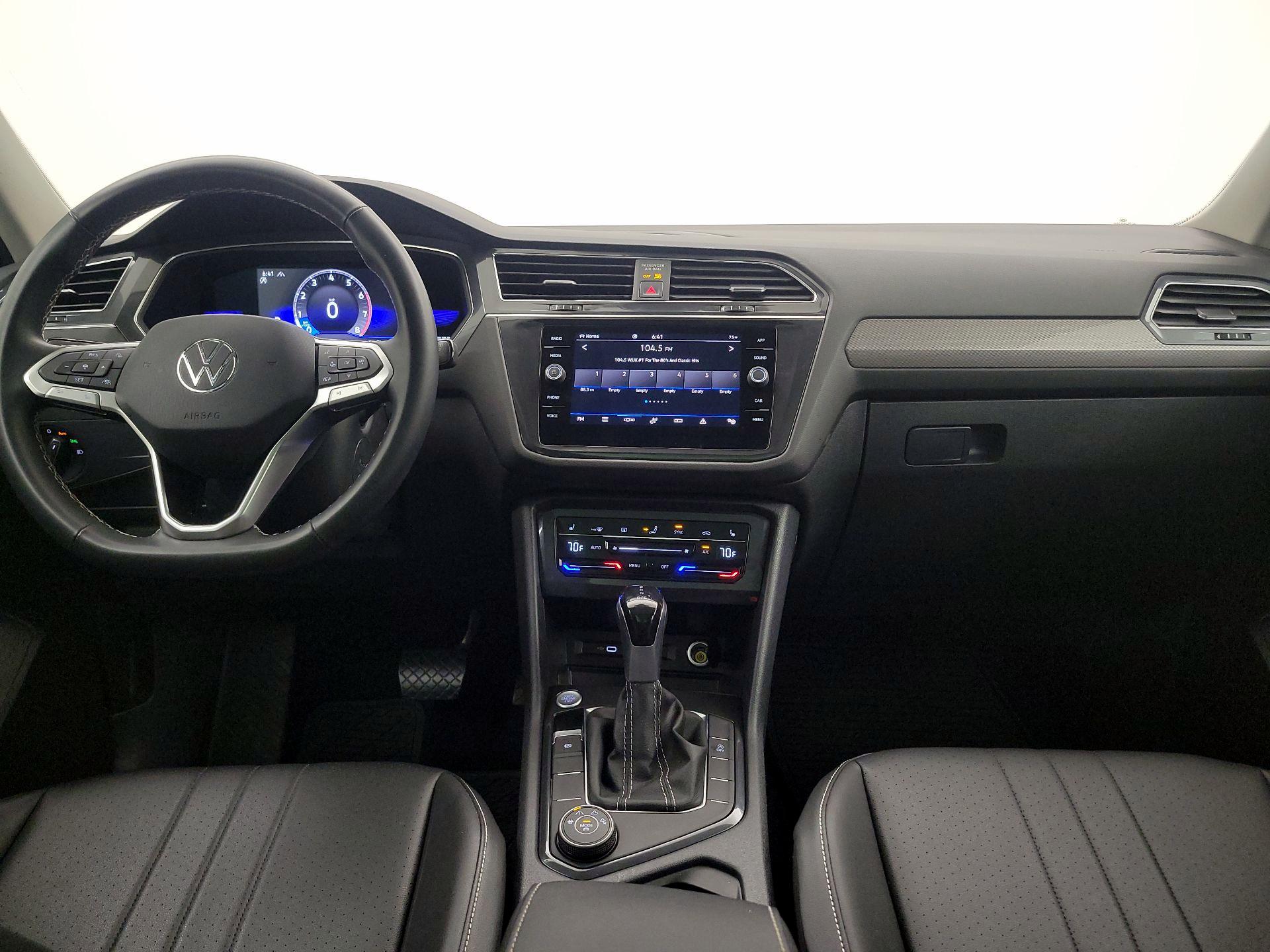 Thumbnail: 2022 Volkswagen Tiguan - 9
