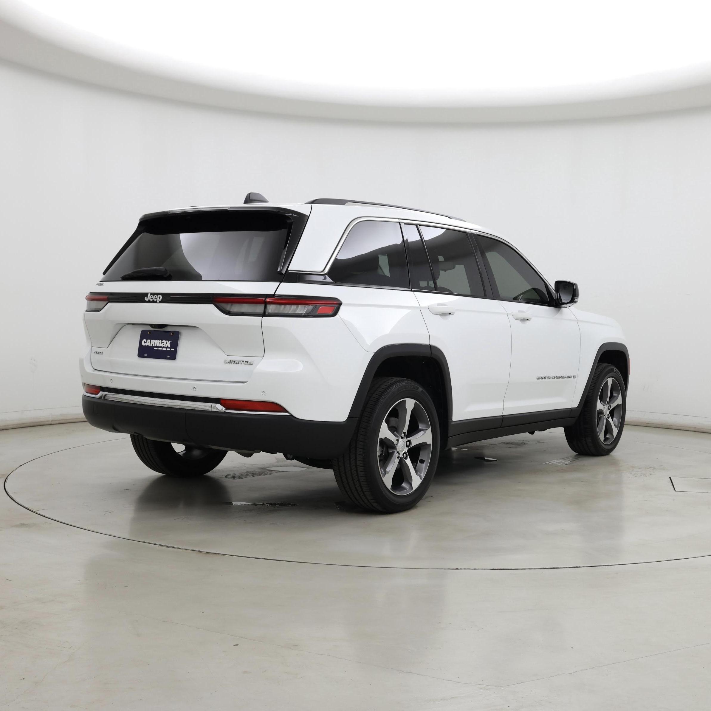 Thumbnail: 2023 Jeep Grand Cherokee - 8
