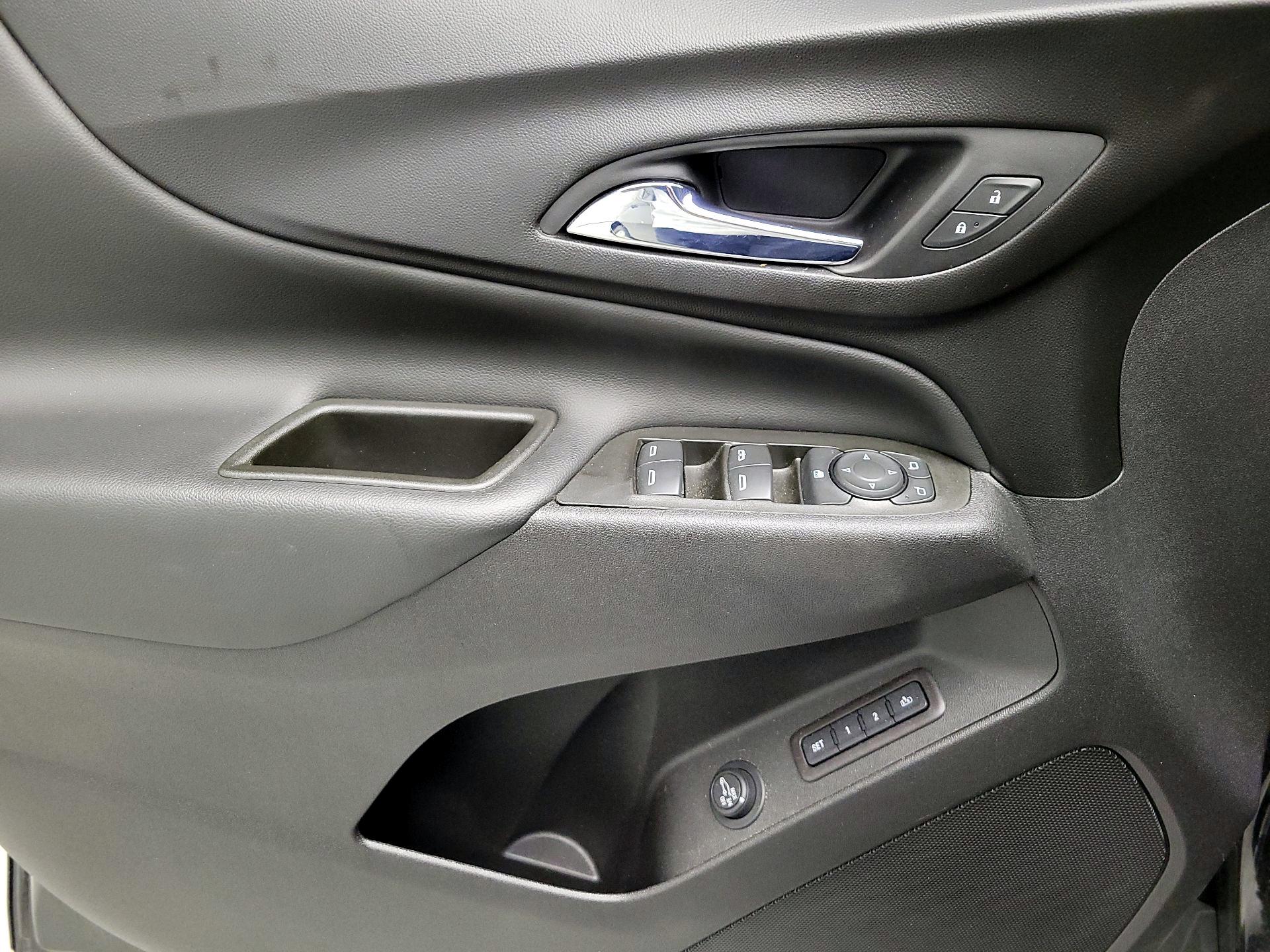 Thumbnail: 2021 Chevrolet Equinox - 12