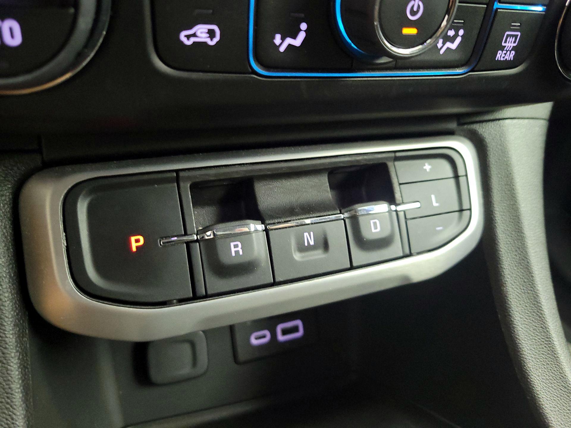 Thumbnail: 2022 GMC Acadia - 17