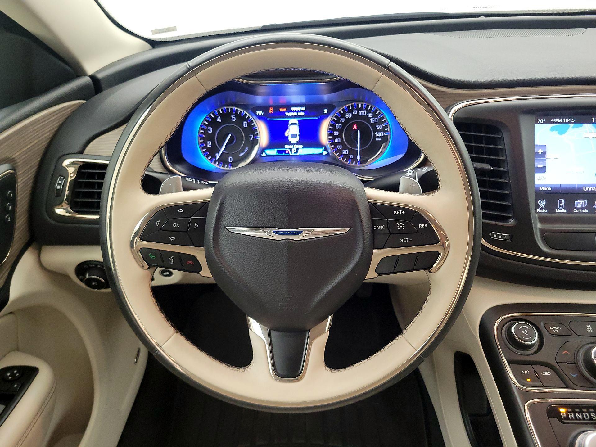 Thumbnail: 2015 Chrysler 200 - 10