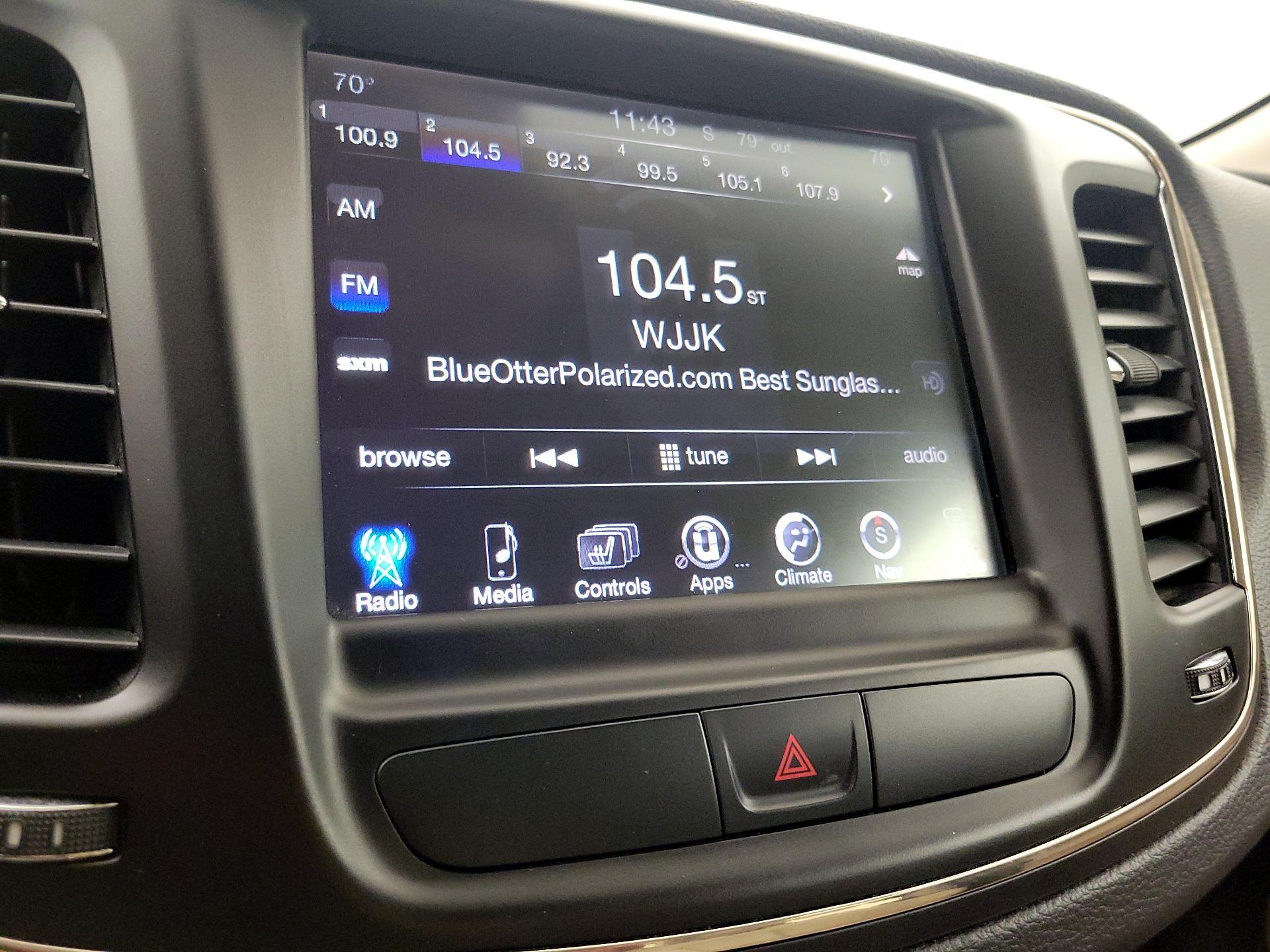 Thumbnail: 2015 Chrysler 200 - 16
