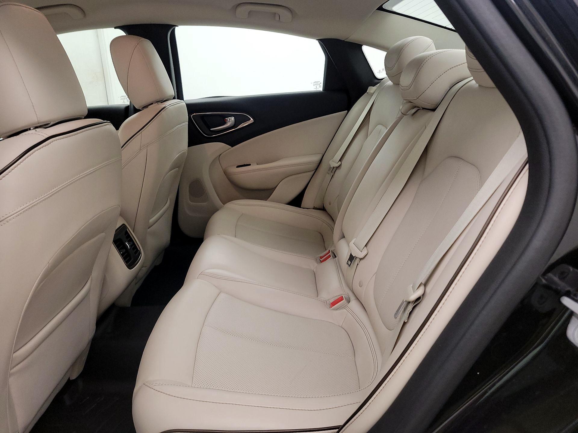 Thumbnail: 2015 Chrysler 200 - 19
