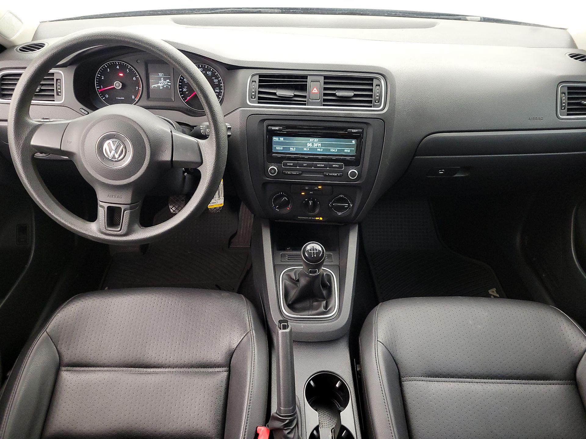 Thumbnail: 2014 Volkswagen Jetta - 9
