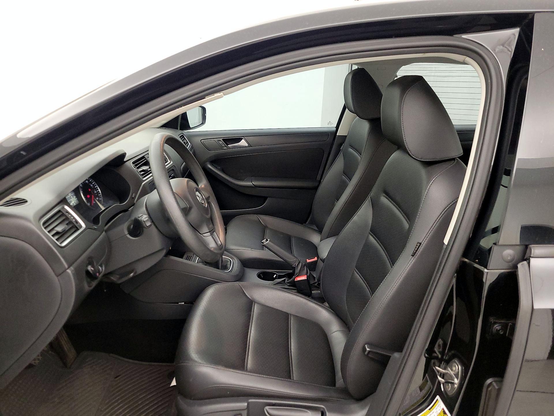 Thumbnail: 2014 Volkswagen Jetta - 11