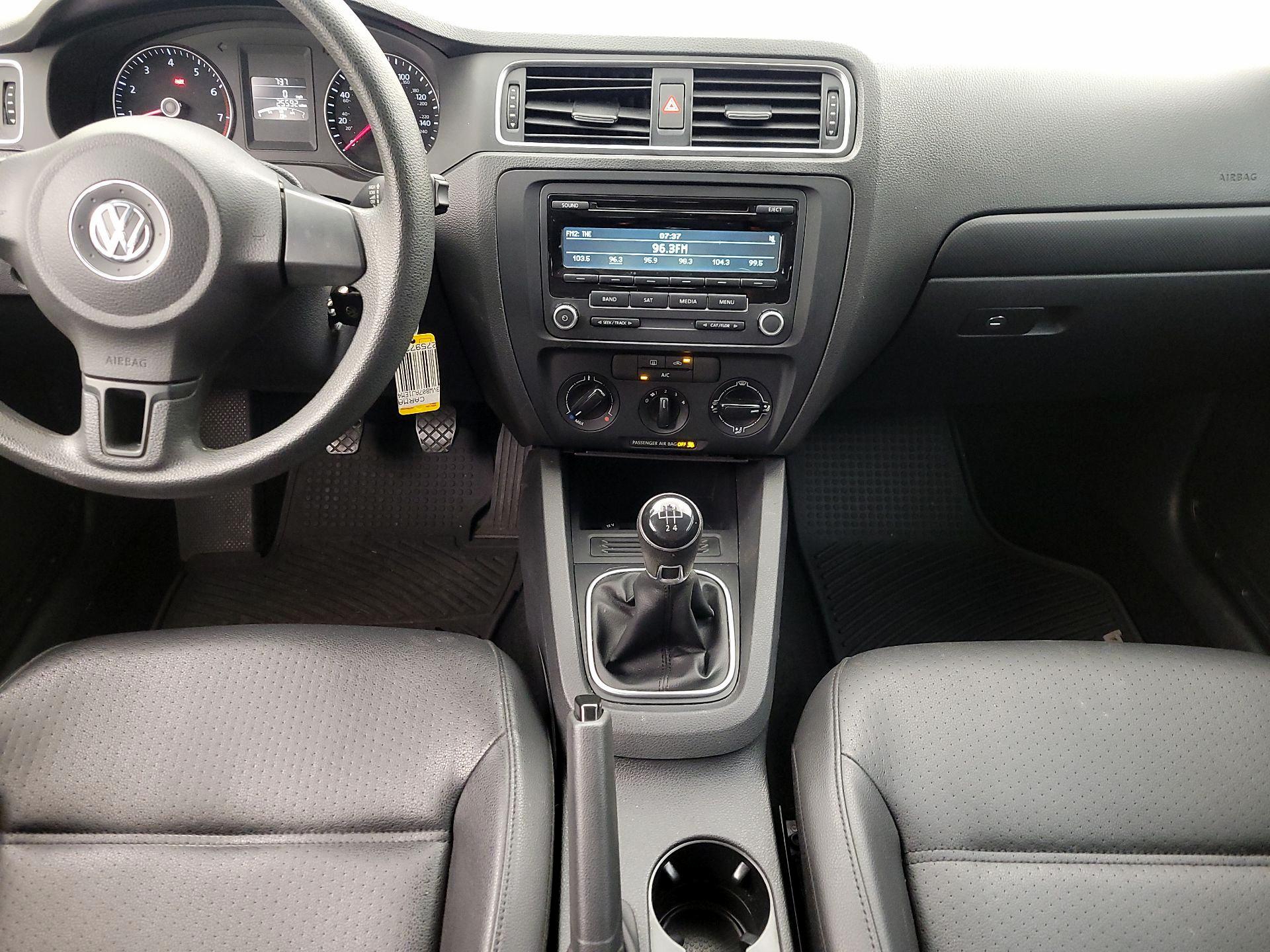 Thumbnail: 2014 Volkswagen Jetta - 16
