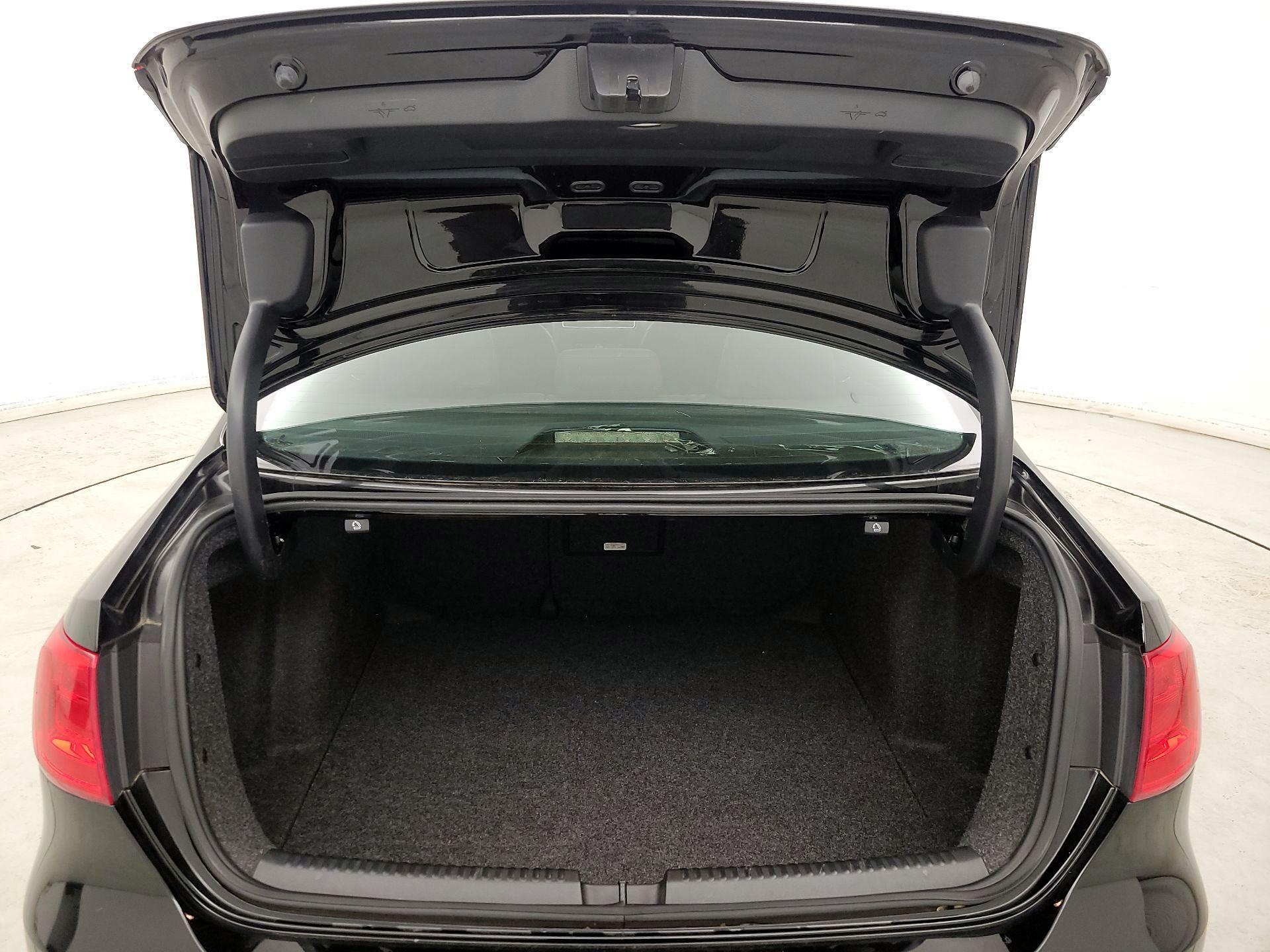 Thumbnail: 2014 Volkswagen Jetta - 19