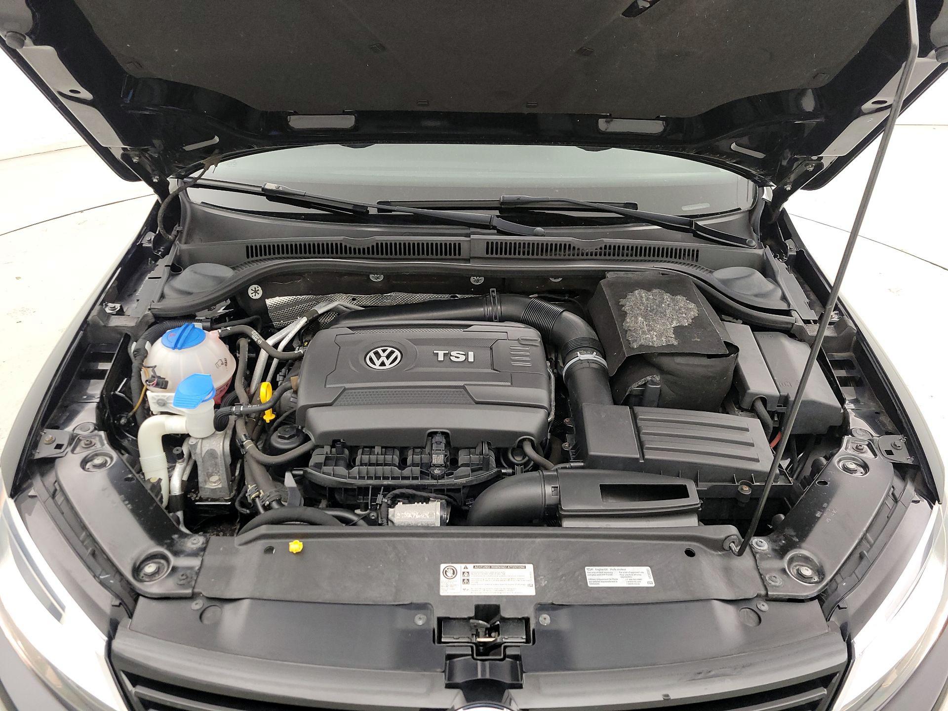 Thumbnail: 2014 Volkswagen Jetta - 20