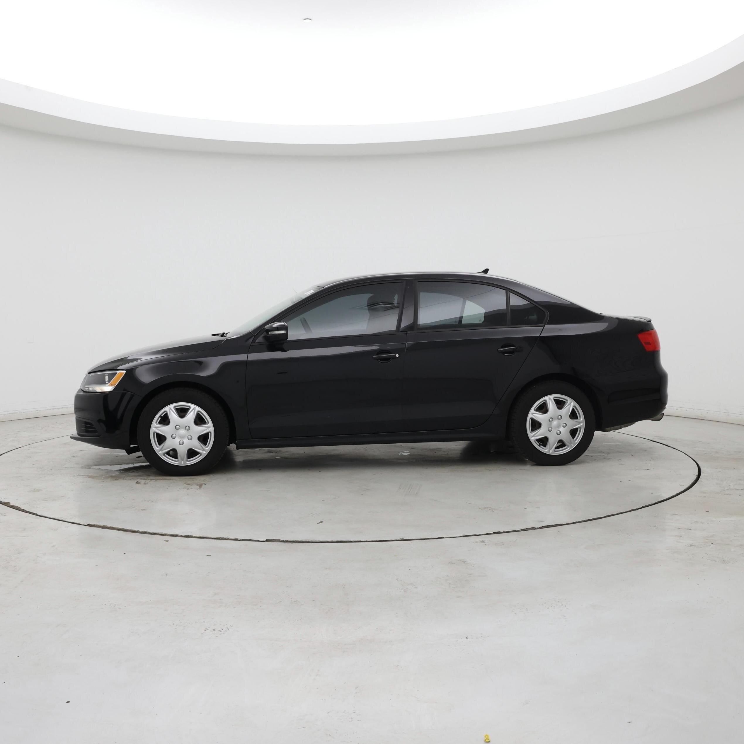 Thumbnail: 2014 Volkswagen Jetta - 3