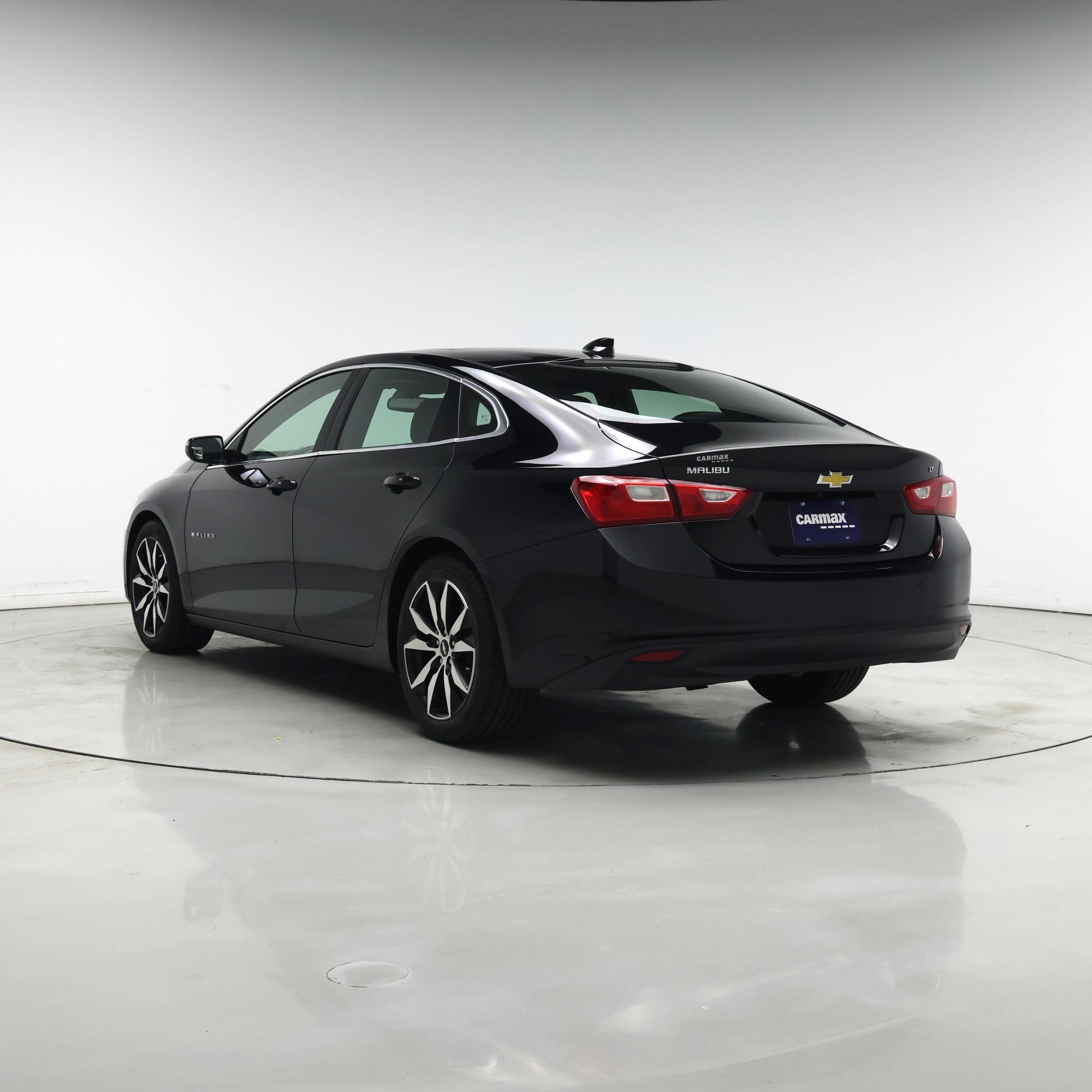 Thumbnail: 2016 Chevrolet Malibu - 2