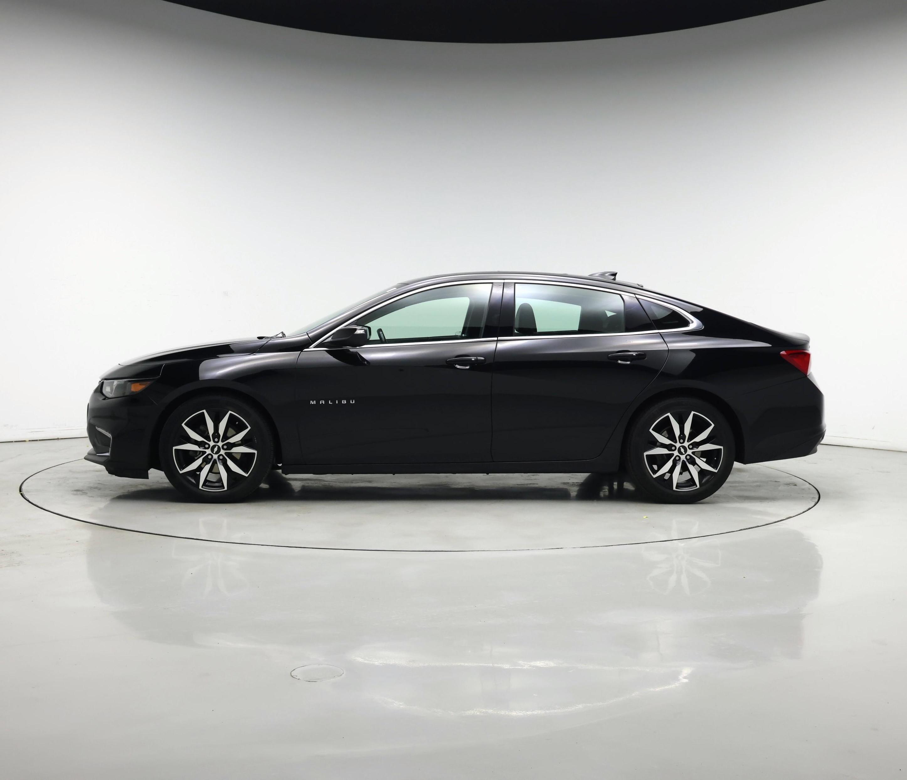 Thumbnail: 2016 Chevrolet Malibu - 3