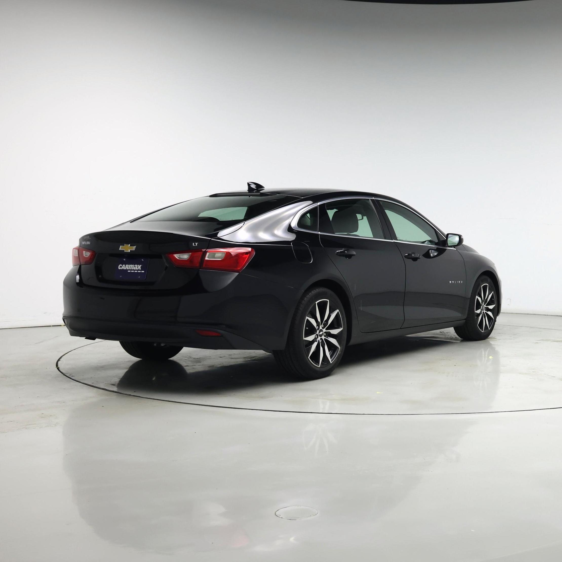Thumbnail: 2016 Chevrolet Malibu - 8
