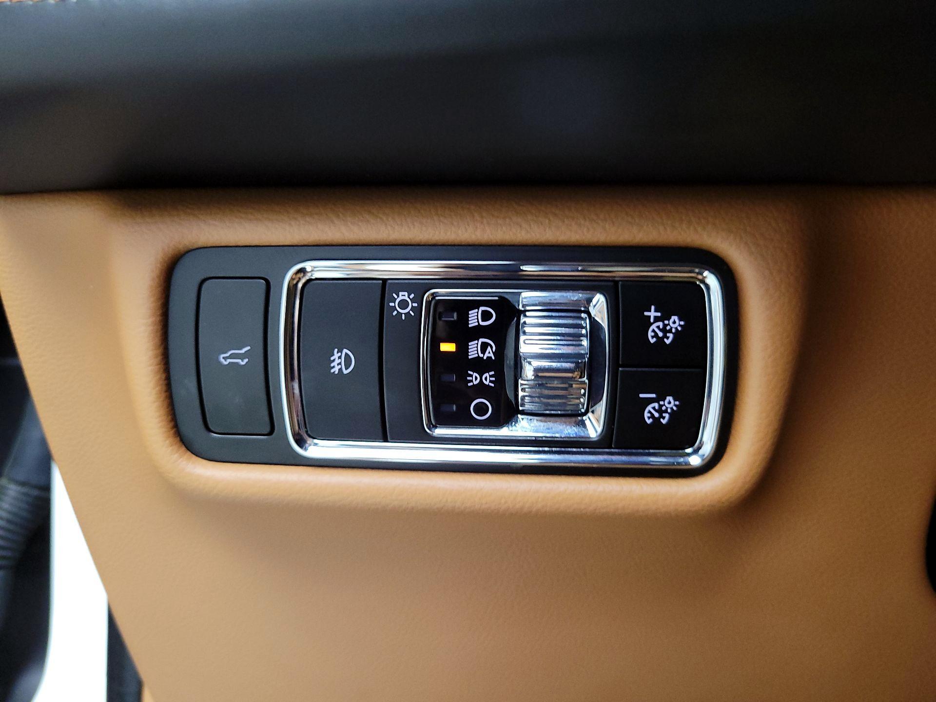 Thumbnail: 2024 Lincoln Aviator - 13