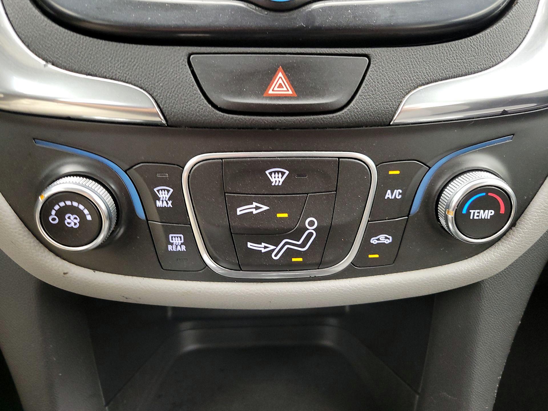 Thumbnail: 2019 Chevrolet Equinox - 16