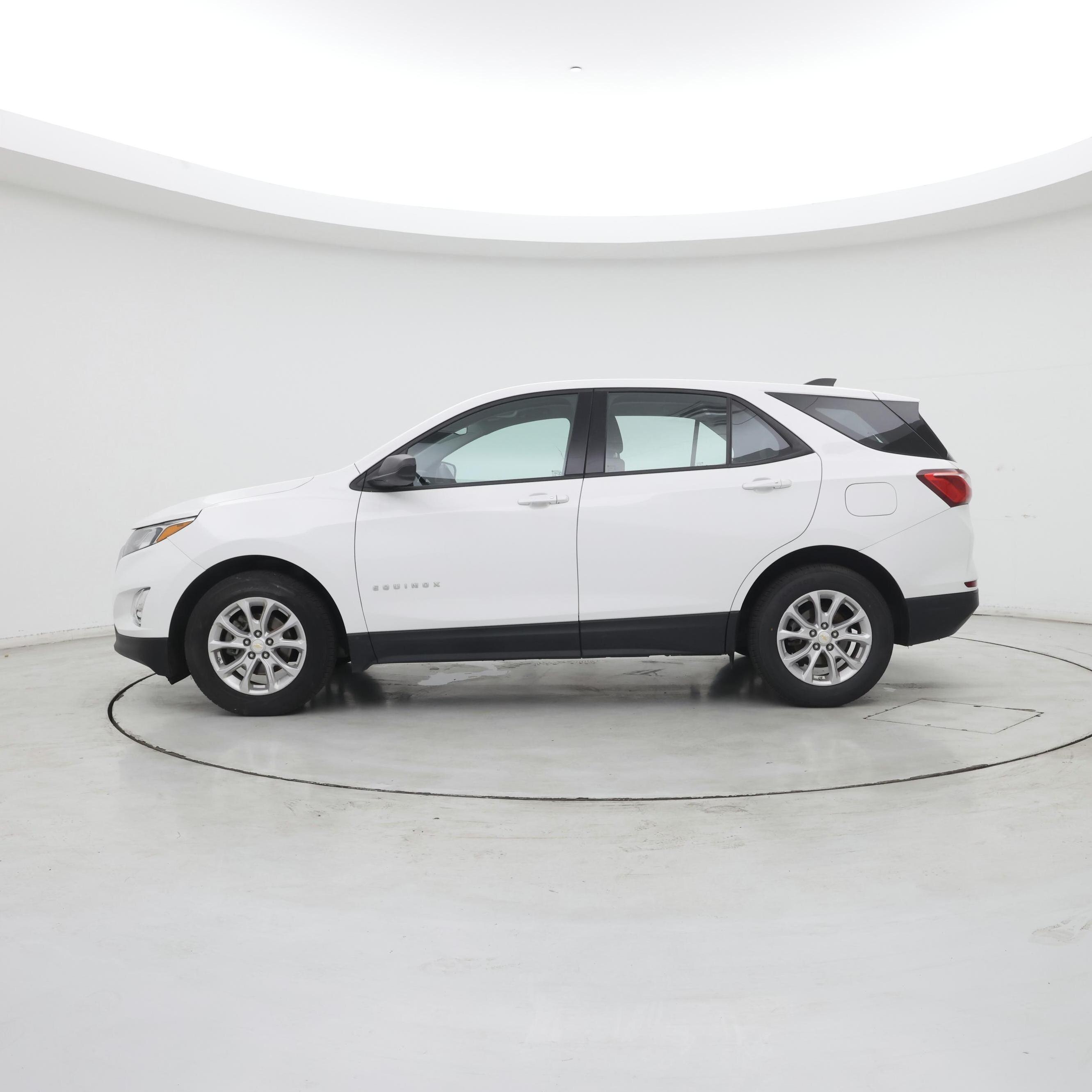 Thumbnail: 2019 Chevrolet Equinox - 3