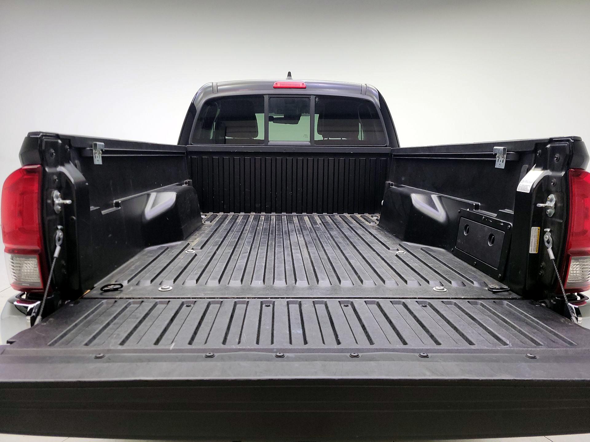 Thumbnail: 2022 Toyota Tacoma - 20