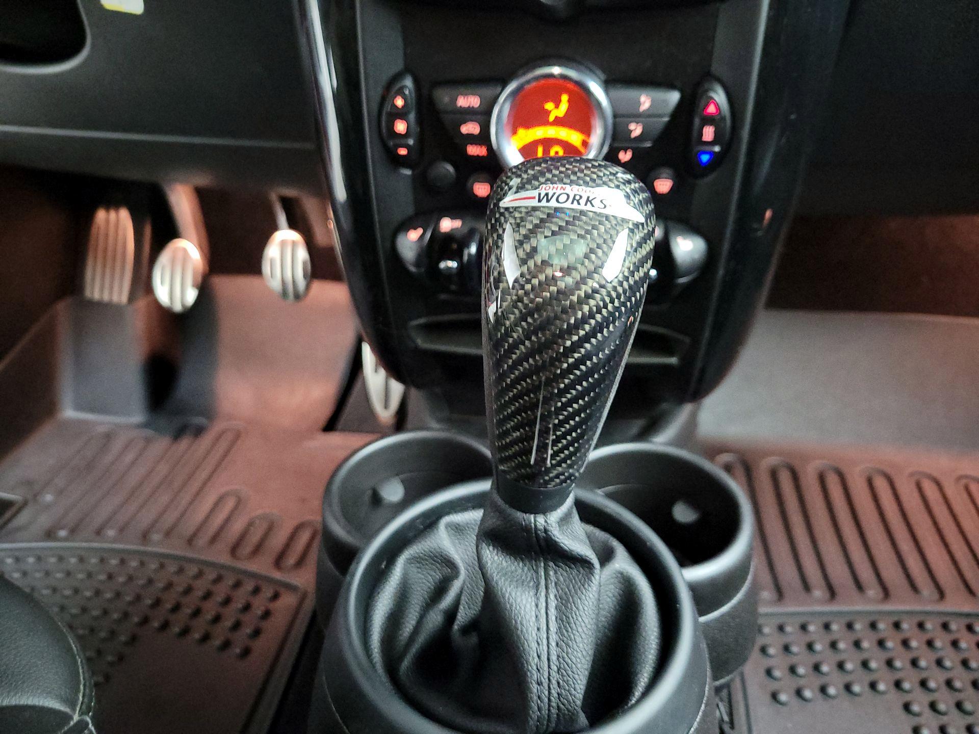 Thumbnail: 2015 MINI Cooper Countryman - 15